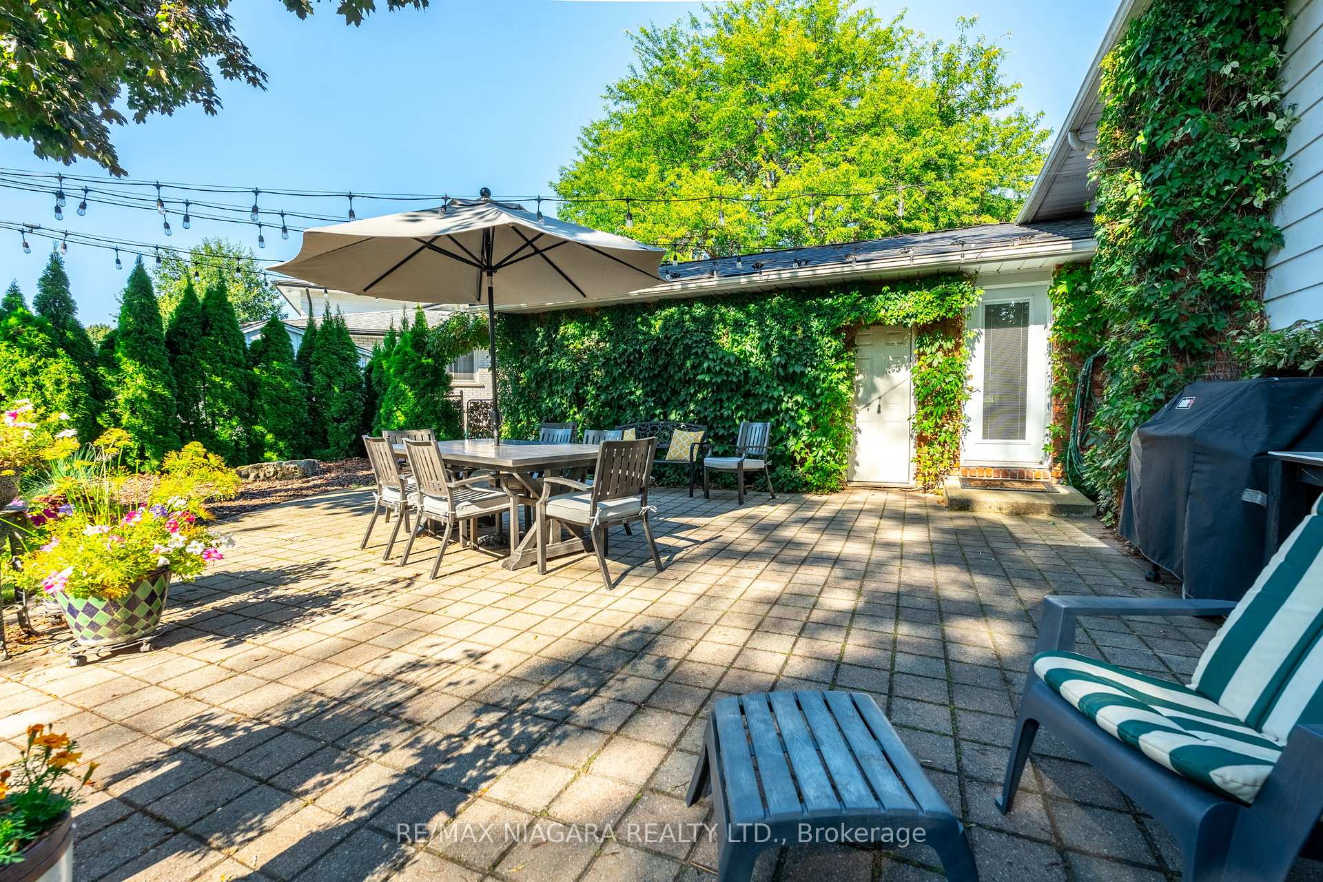 Photo 31 of 10 Wedgewood Court, St. Catharines, Martindale Pond — HOMEH