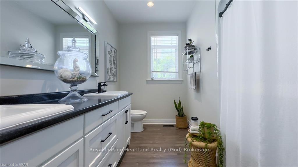 Photo 15 of 220 Spencer Street, Central Huron, Clinton — HOMEH