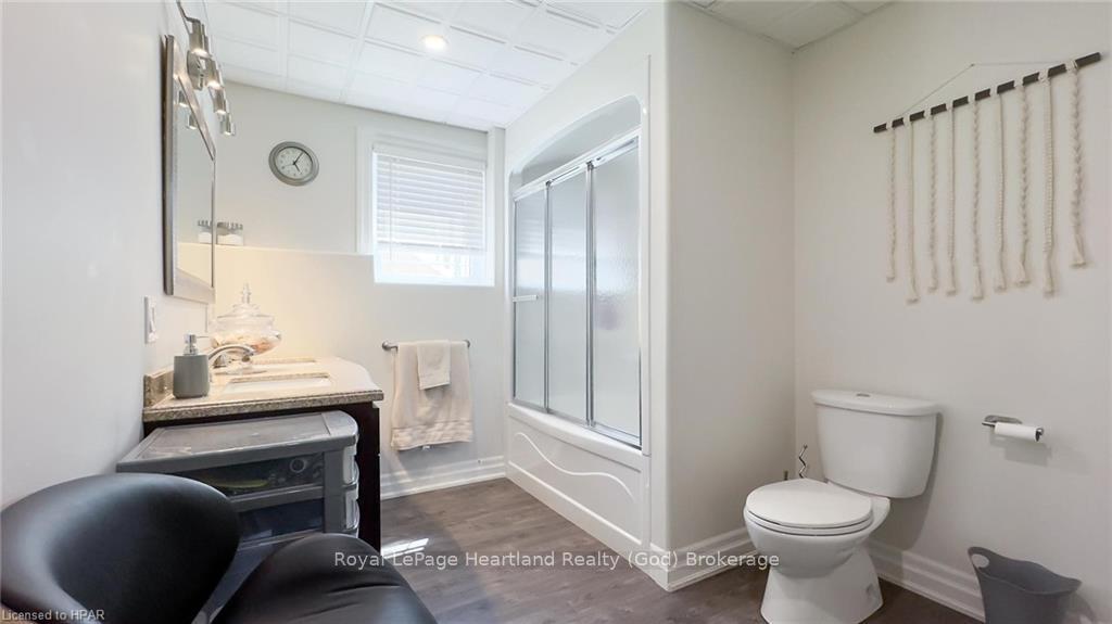 Photo 26 of 220 Spencer Street, Central Huron, Clinton — HOMEH