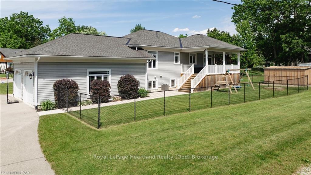 Photo 37 of 220 Spencer Street, Central Huron, Clinton — HOMEH