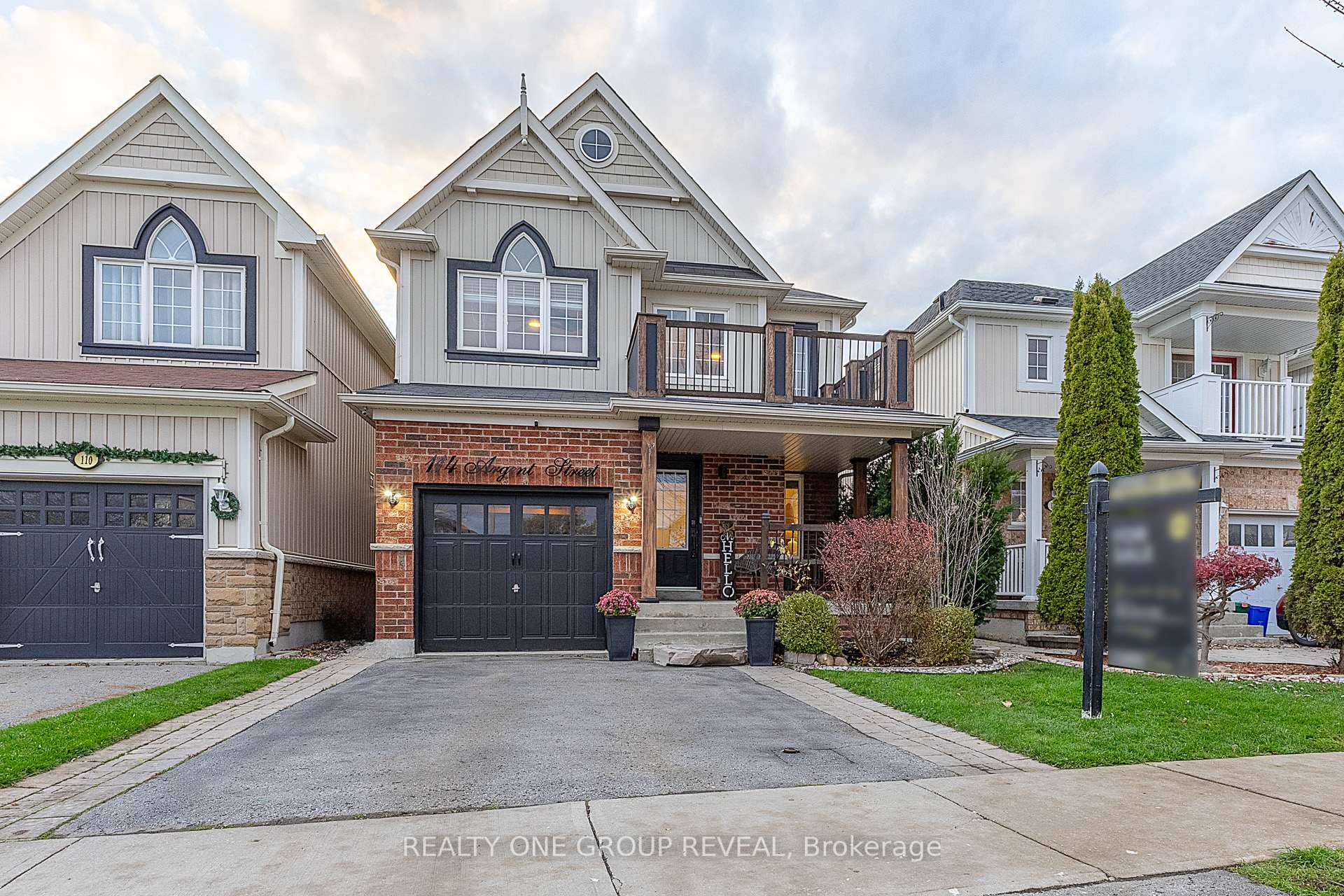 Photo 1 of 114 Argent Street, Clarington, Bowmanville — HOMEH