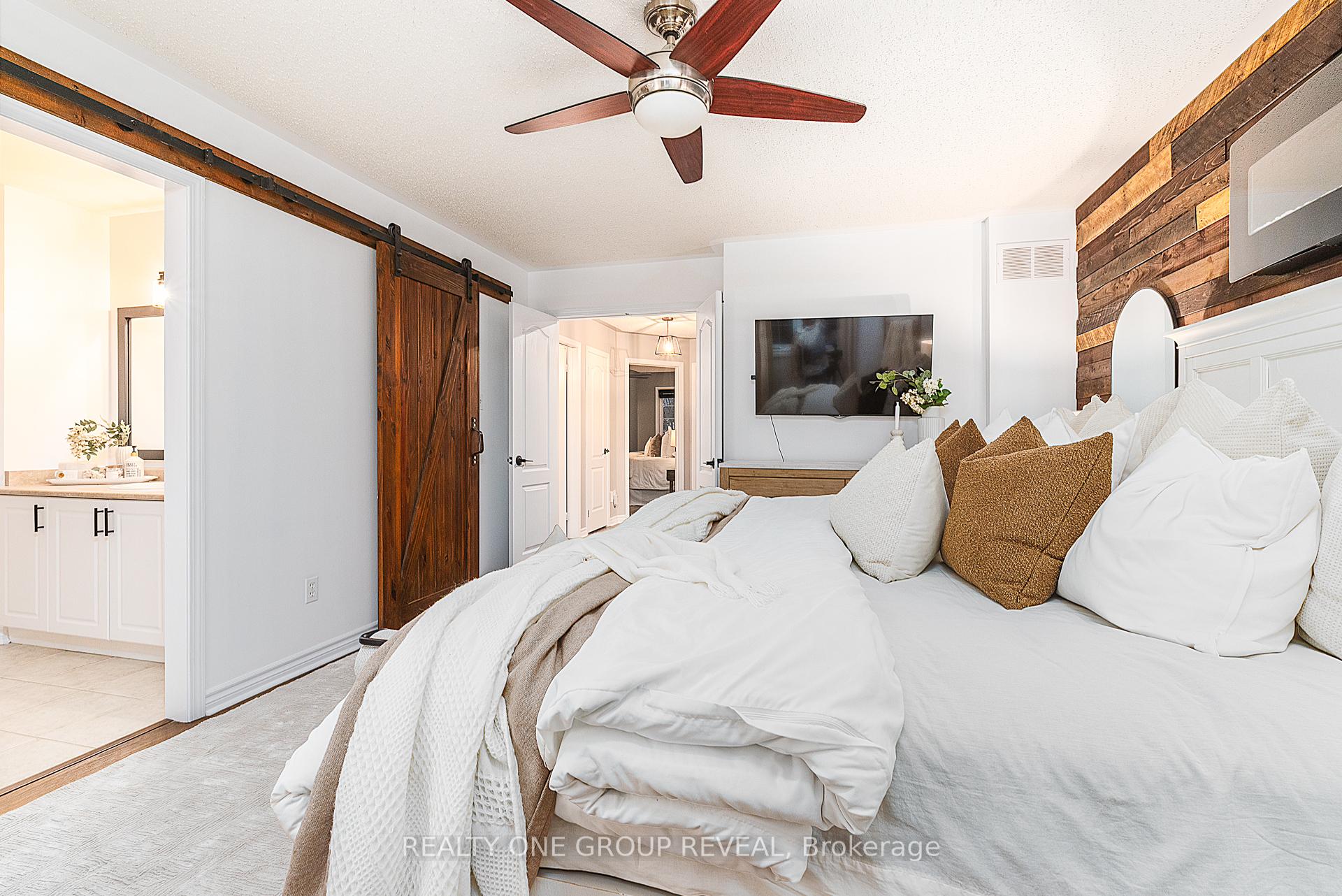 Photo 14 of 114 Argent Street, Clarington, Bowmanville — HOMEH