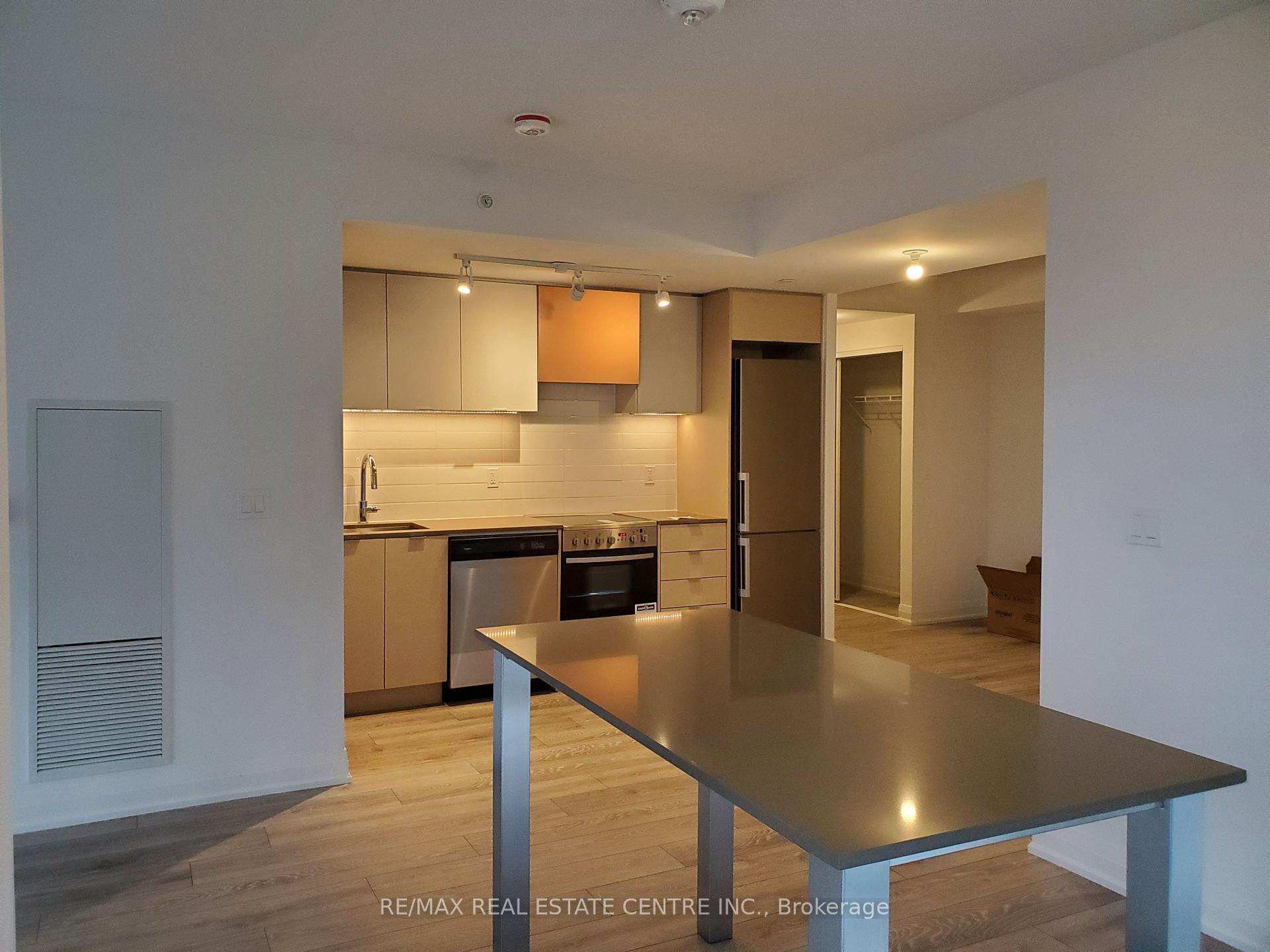 Photo 10 of Unit 1705, 30 Gibbs Road, Etobicoke, Islington-City Centre West — HOMEH