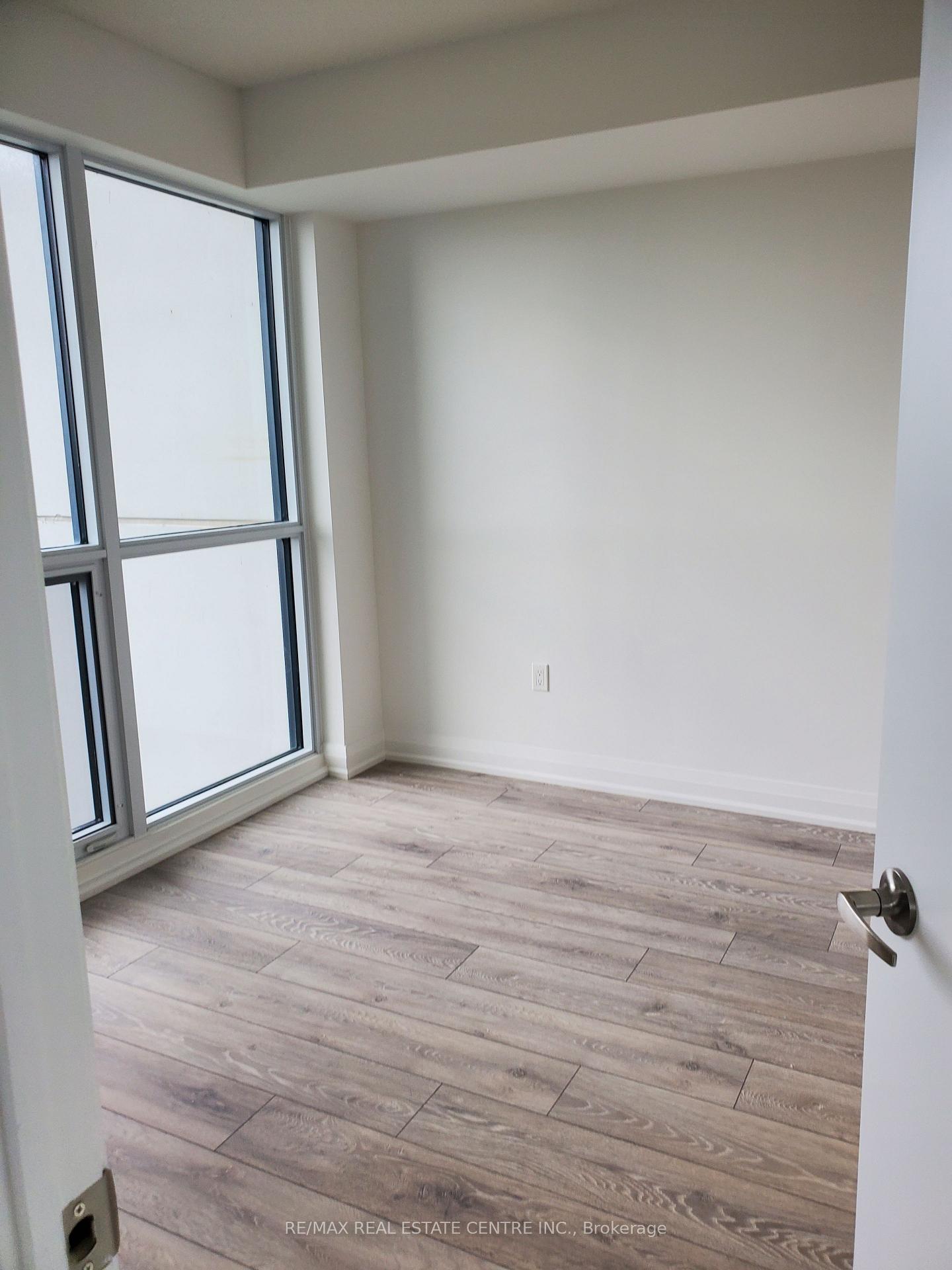 Photo 17 of Unit 1705, 30 Gibbs Road, Etobicoke, Islington-City Centre West — HOMEH