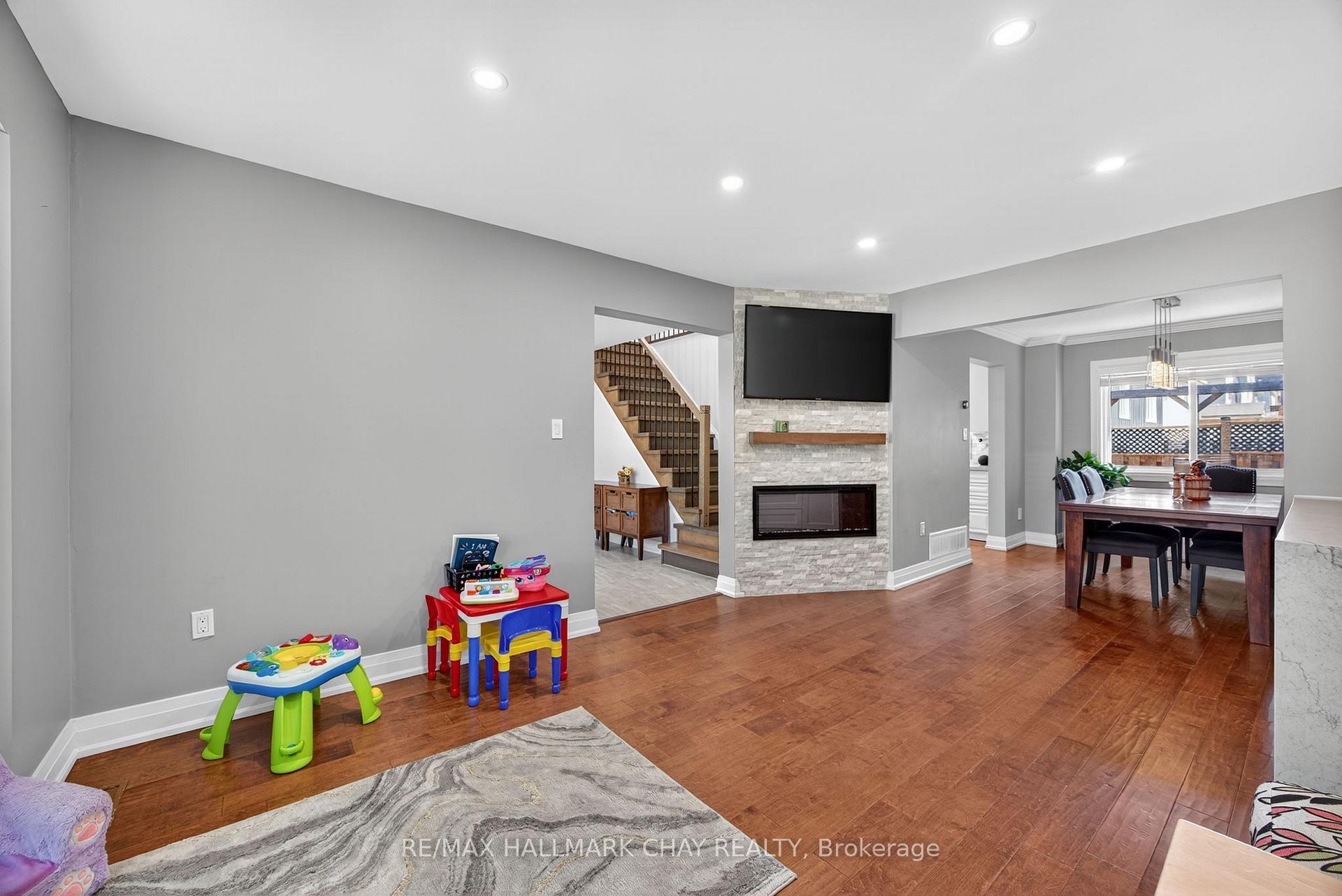 Photo 6 of Unit Main, 1 Knicely Road, Barrie, Painswick North — HOMEH