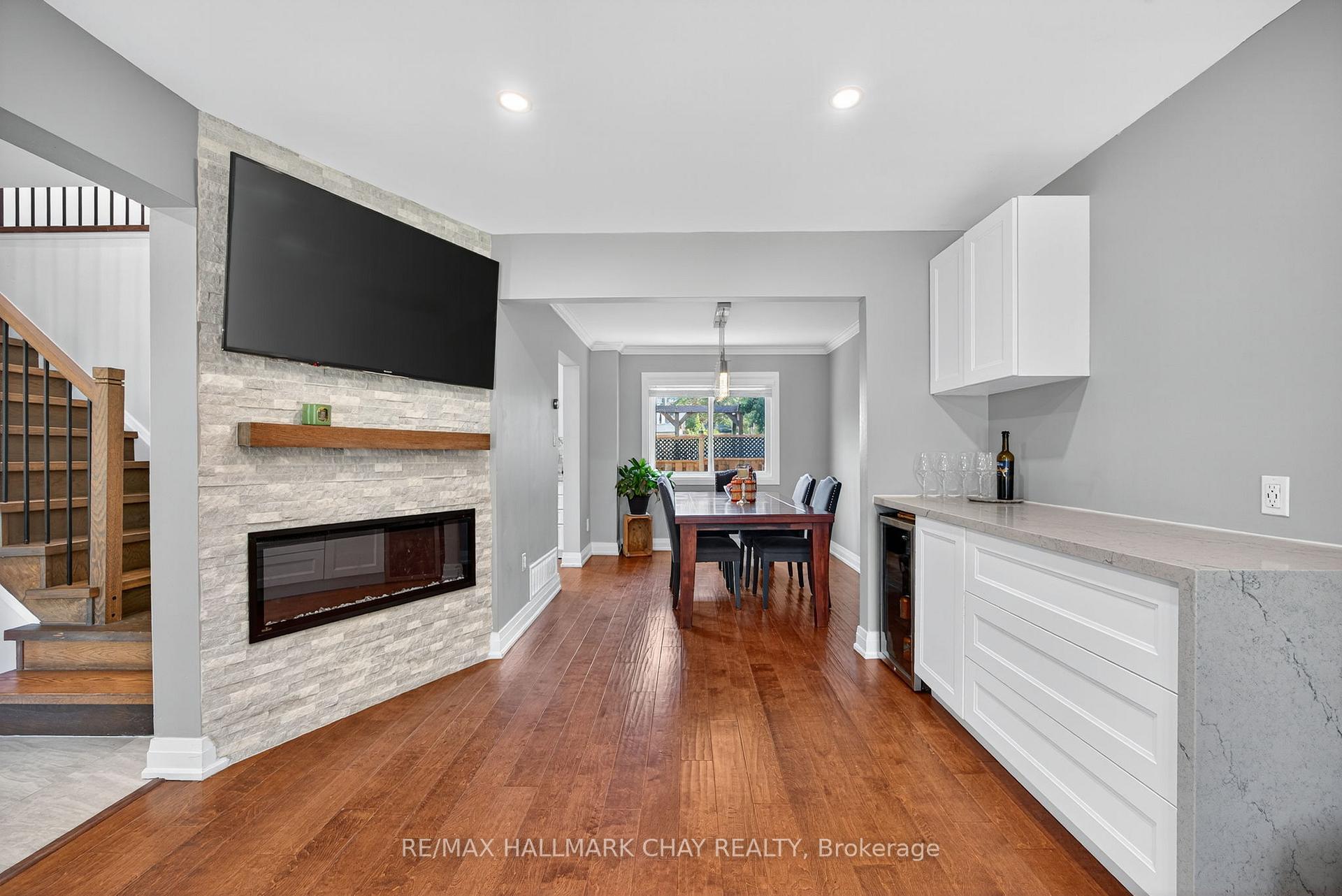 Photo 7 of Unit Main, 1 Knicely Road, Barrie, Painswick North — HOMEH