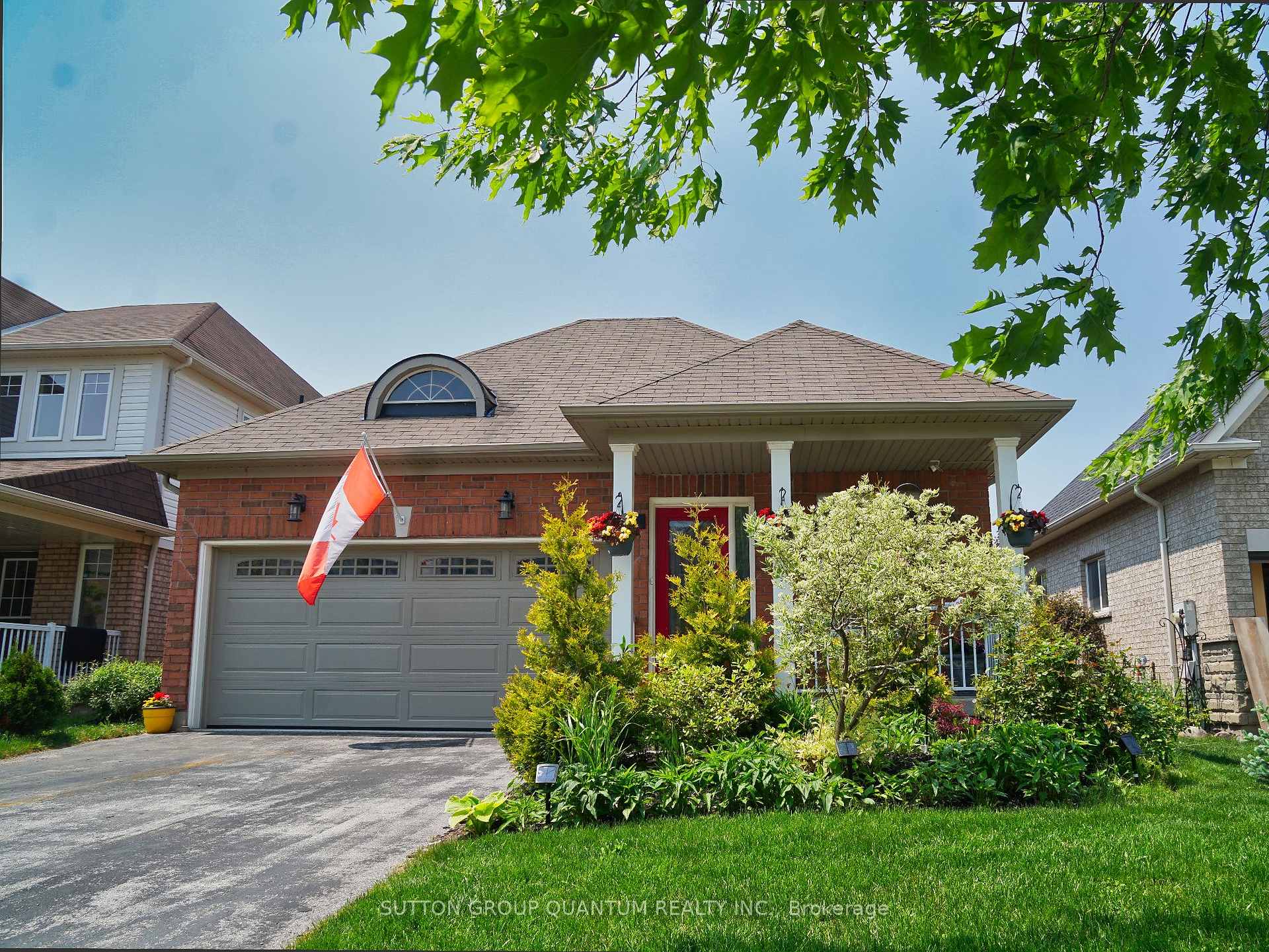 Photo 1 of 71 Versailles Crescent, Barrie, Innis-Shore — HOMEH