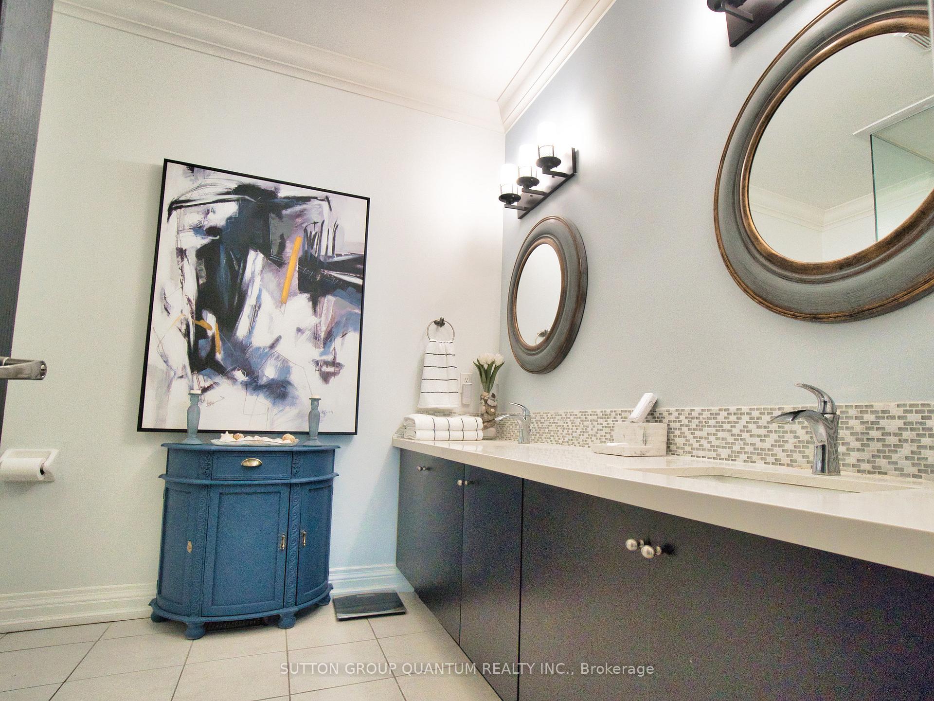 Photo 17 of 71 Versailles Crescent, Barrie, Innis-Shore — HOMEH
