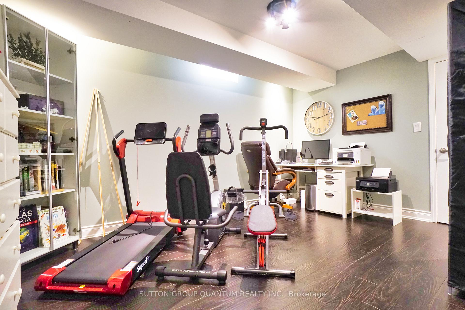 Photo 23 of 71 Versailles Crescent, Barrie, Innis-Shore — HOMEH
