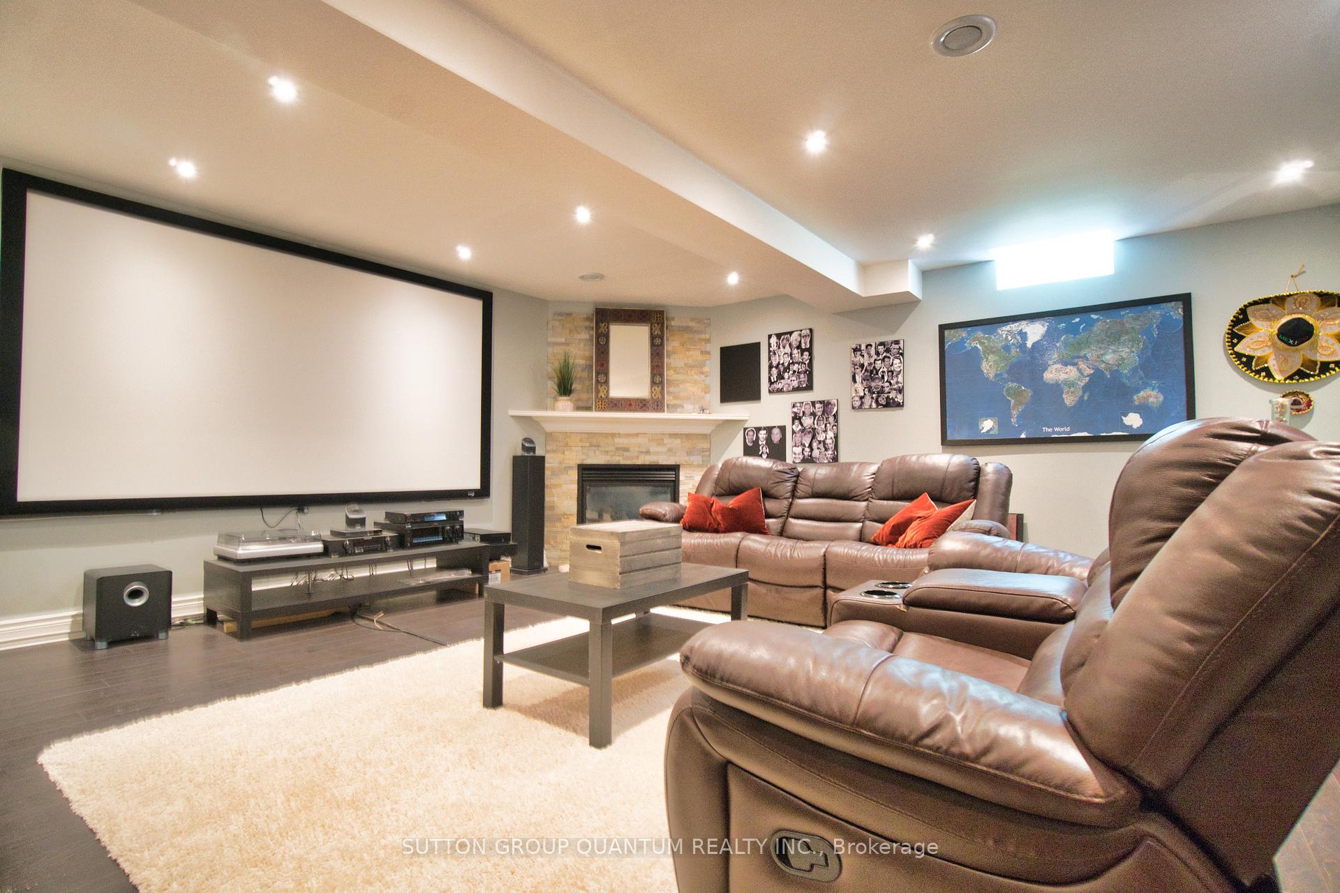 Photo 32 of 71 Versailles Crescent, Barrie, Innis-Shore — HOMEH