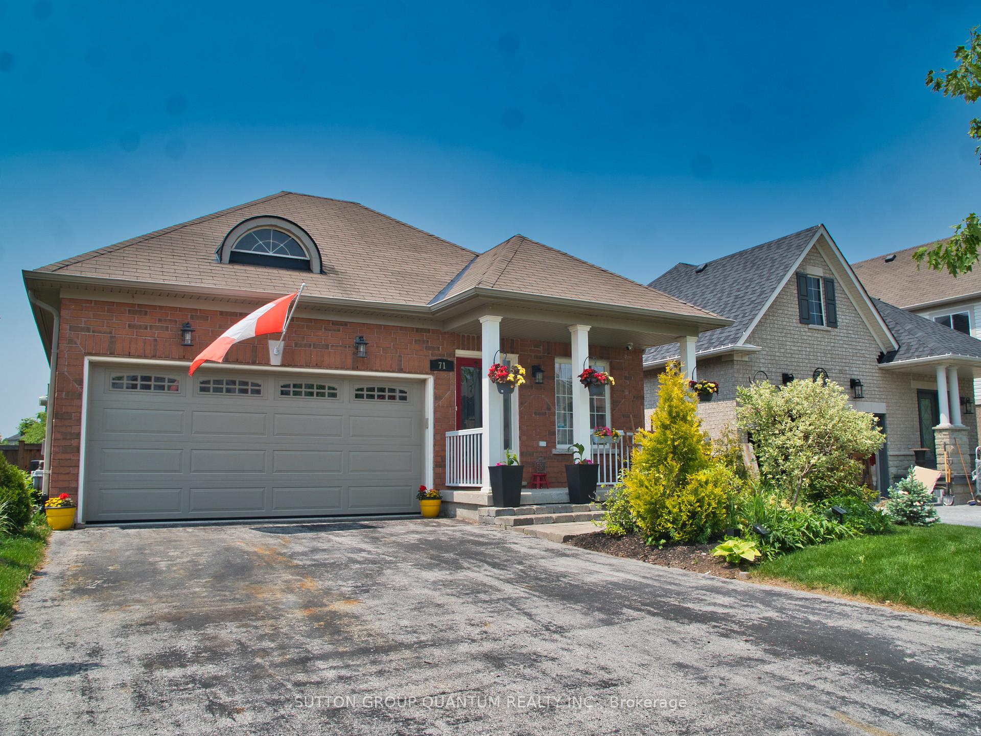 Photo 35 of 71 Versailles Crescent, Barrie, Innis-Shore — HOMEH