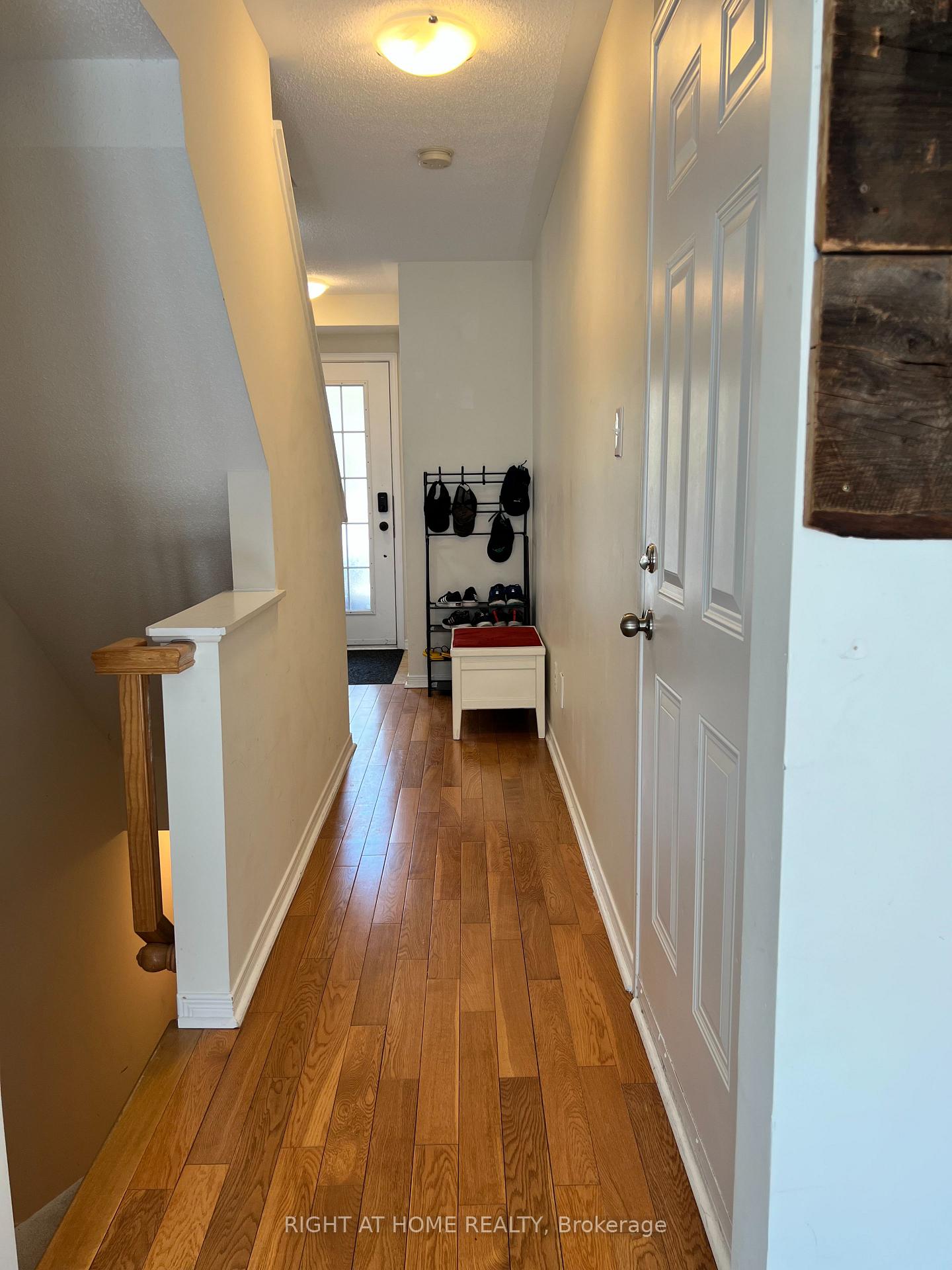Photo 5 of 769 Cobble Hill Drive, Ottawa, Barrhaven - Cedargrove/Fraserdale — HOMEH