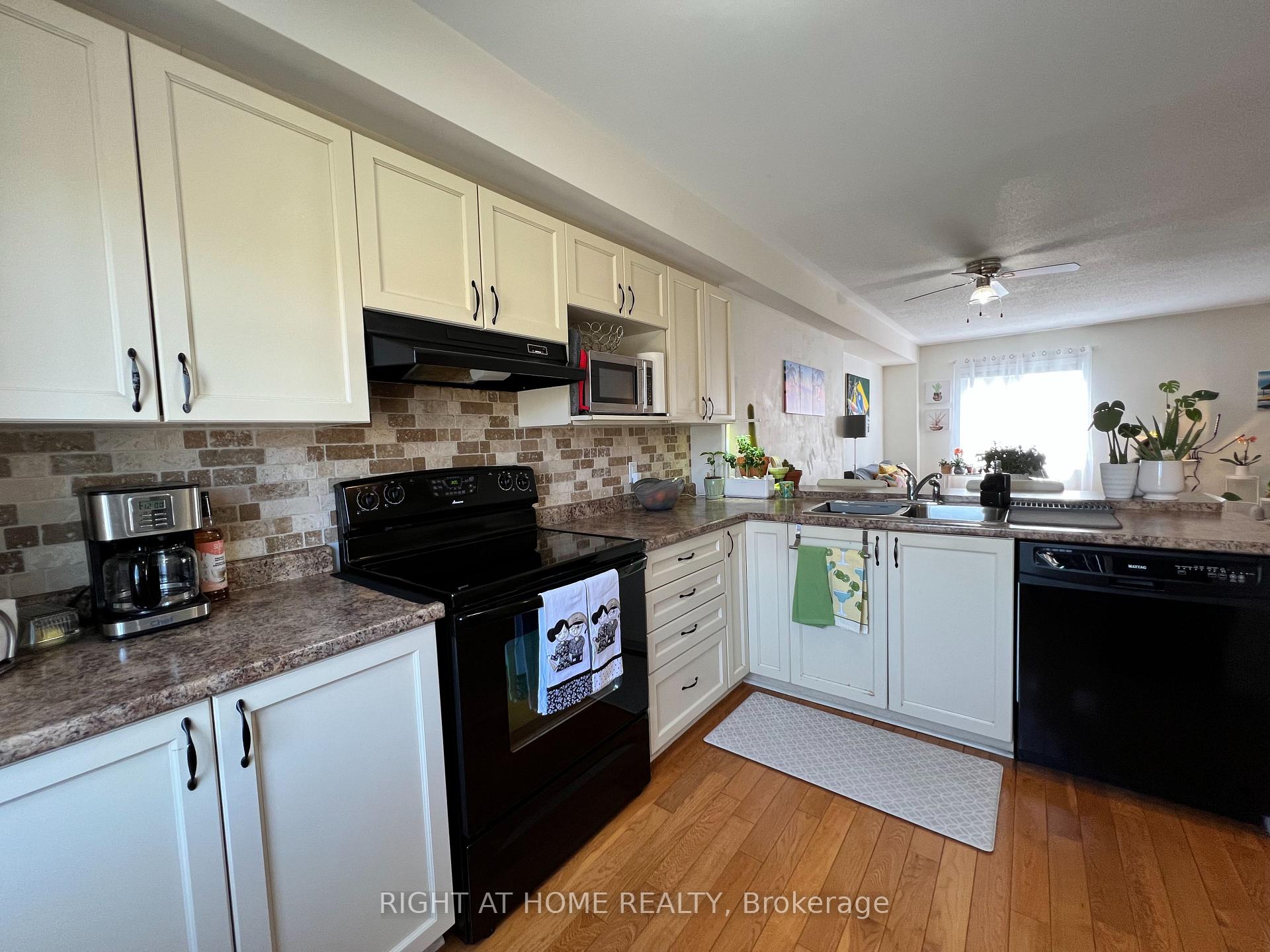Photo 7 of 769 Cobble Hill Drive, Ottawa, Barrhaven - Cedargrove/Fraserdale — HOMEH