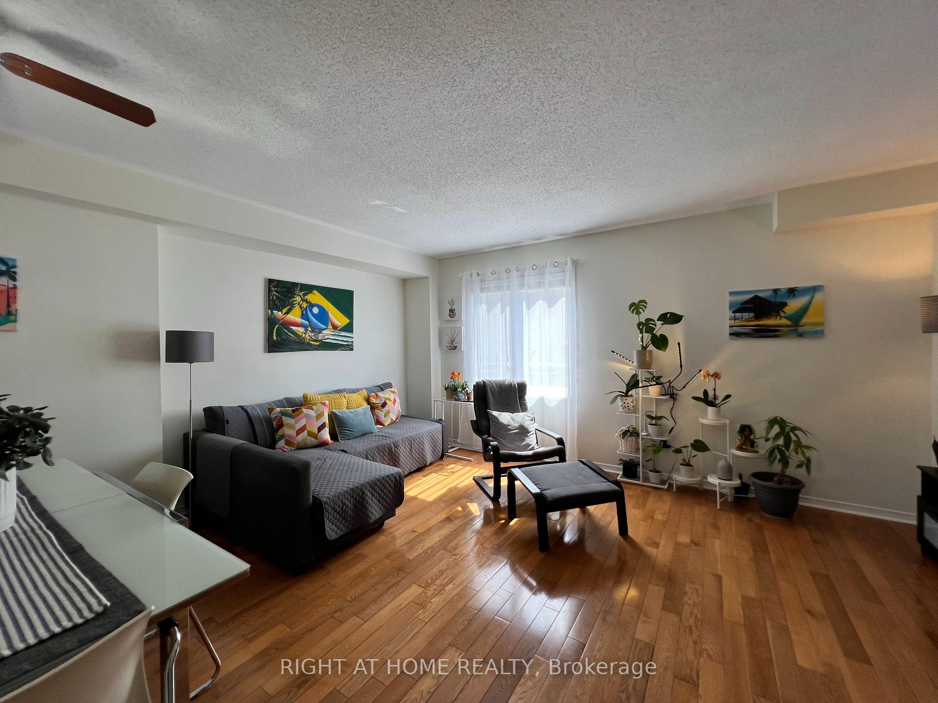 Photo 8 of 769 Cobble Hill Drive, Ottawa, Barrhaven - Cedargrove/Fraserdale — HOMEH