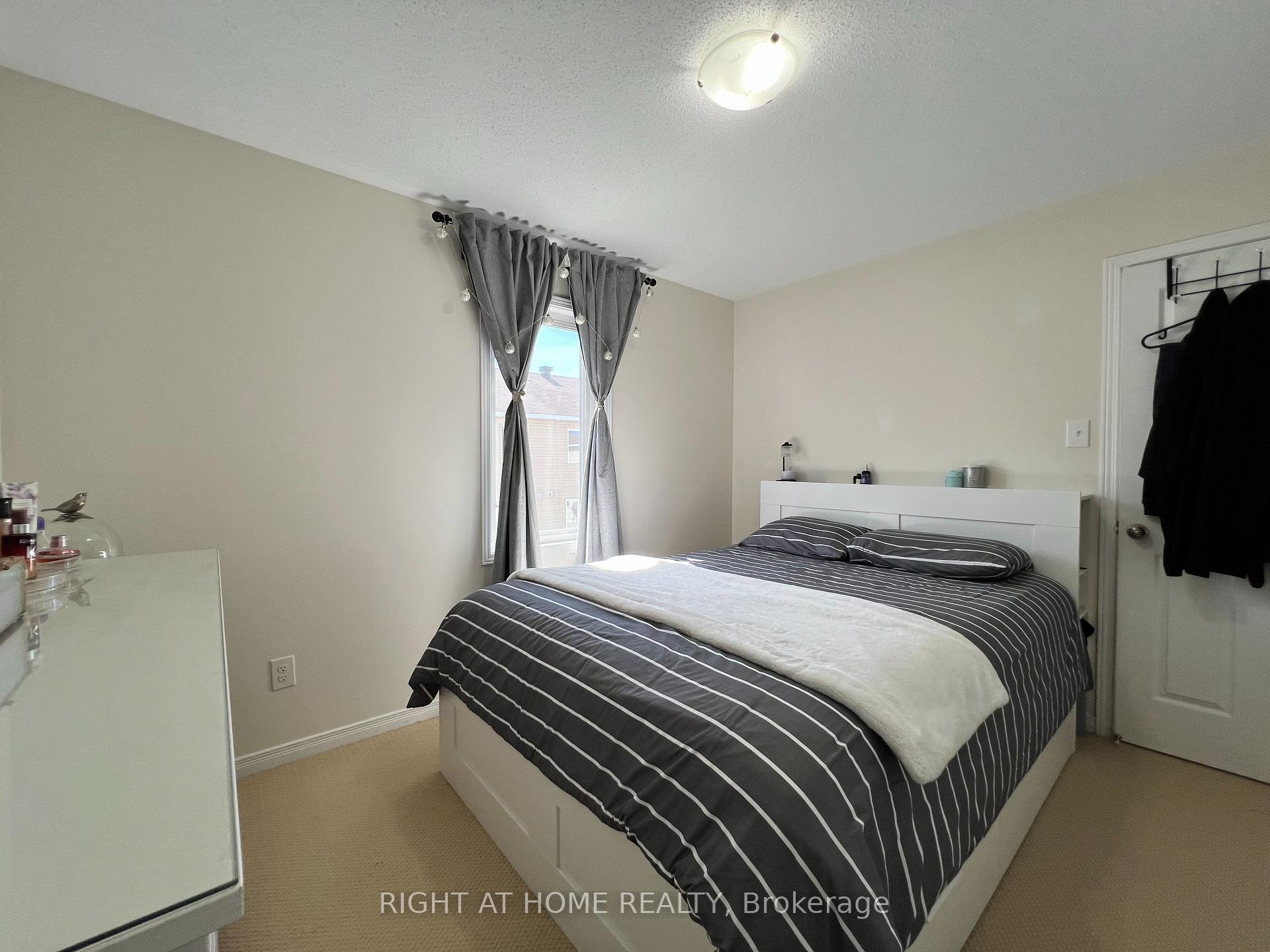 Photo 12 of 769 Cobble Hill Drive, Ottawa, Barrhaven - Cedargrove/Fraserdale — HOMEH