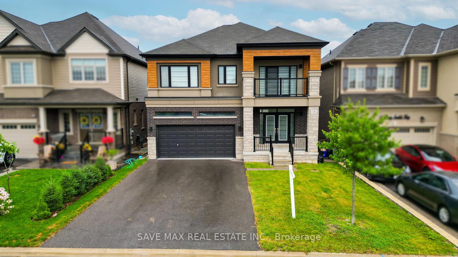 Front of 14 Doug Foulds Way