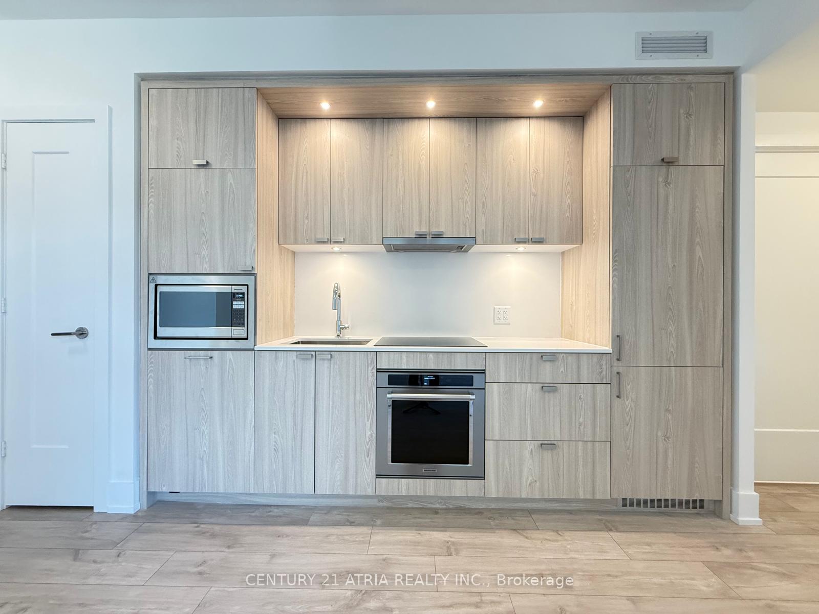 Photo 5 of Unit 324, 259 The Kingsway, Etobicoke, Edenbridge-Humber Valley — HOMEH