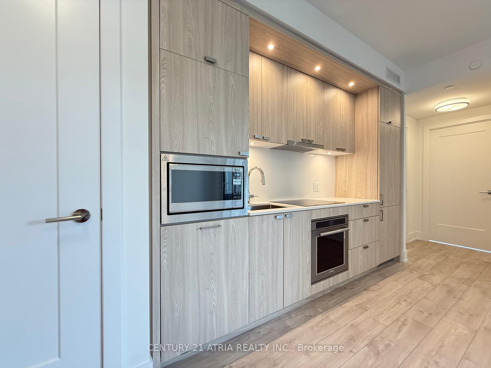 Photo 6 of Unit 324, 259 The Kingsway, Etobicoke, Edenbridge-Humber Valley — HOMEH