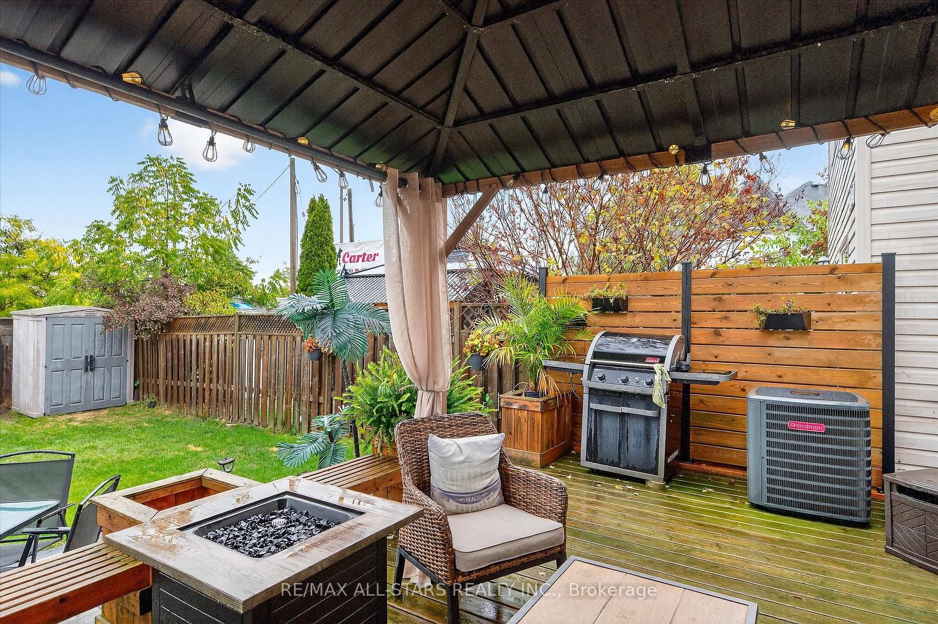 Photo 2 of 54 Ivory Court, Clarington, Bowmanville — HOMEH