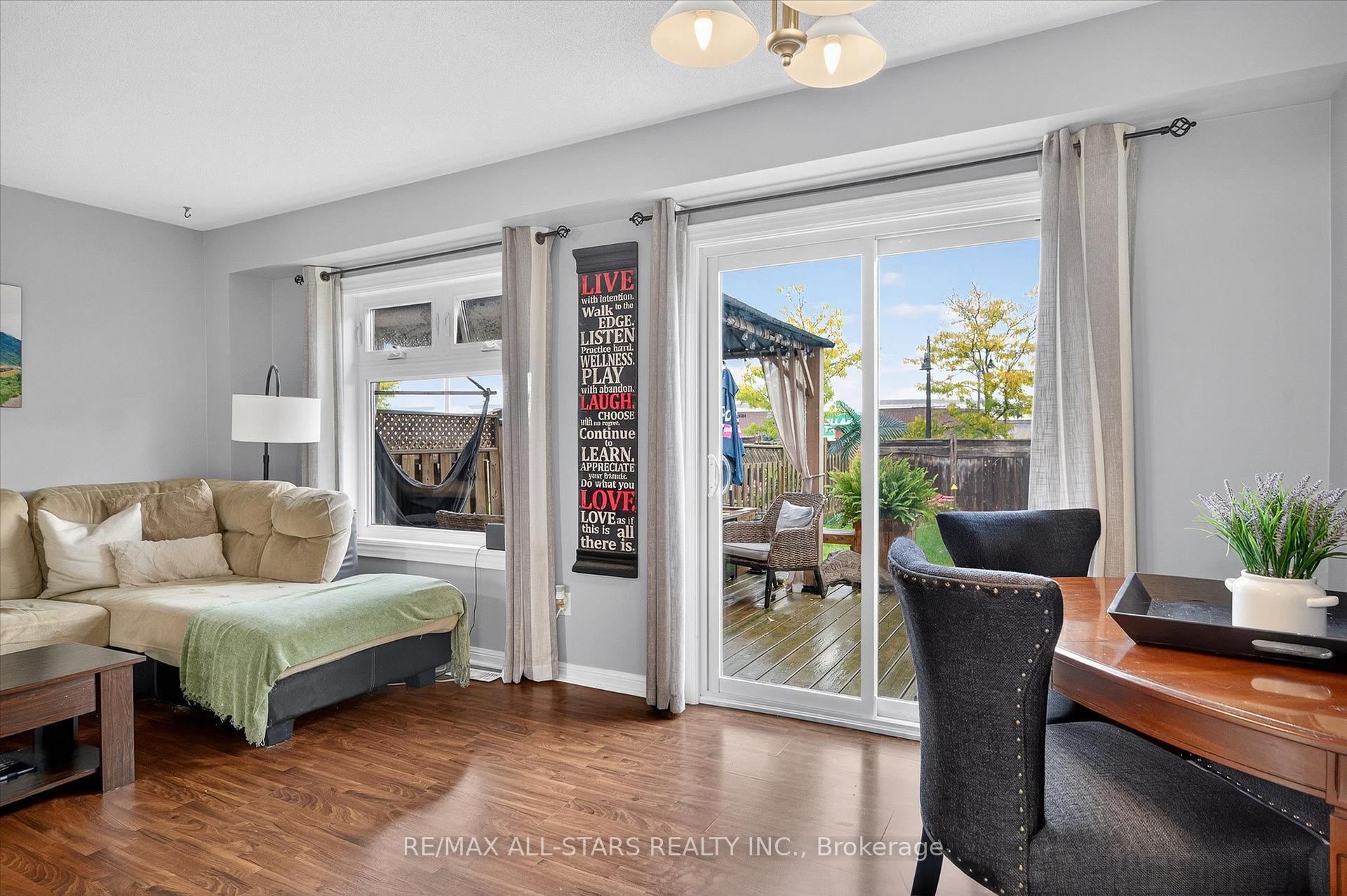Photo 14 of 54 Ivory Court, Clarington, Bowmanville — HOMEH