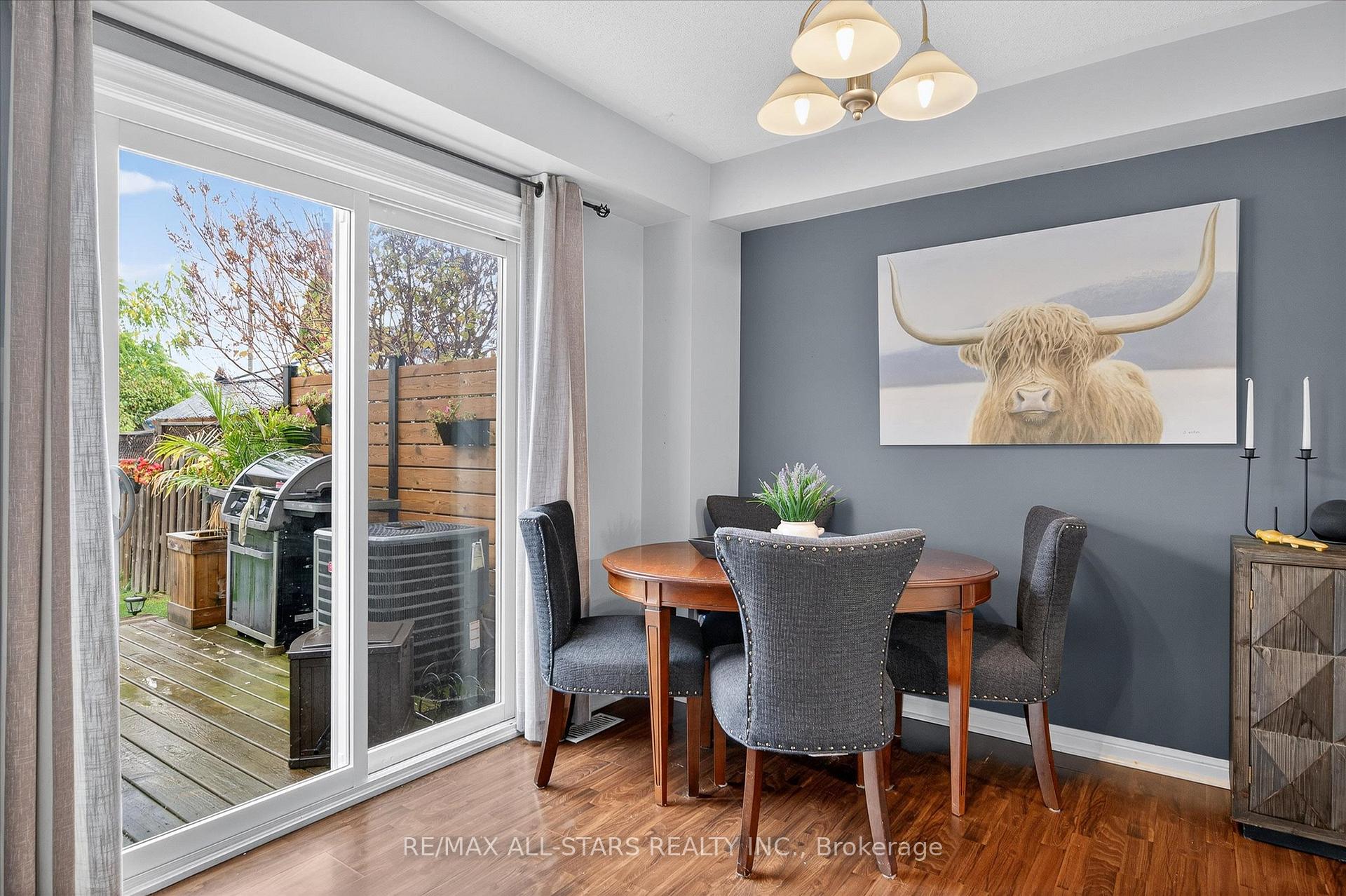 Photo 15 of 54 Ivory Court, Clarington, Bowmanville — HOMEH