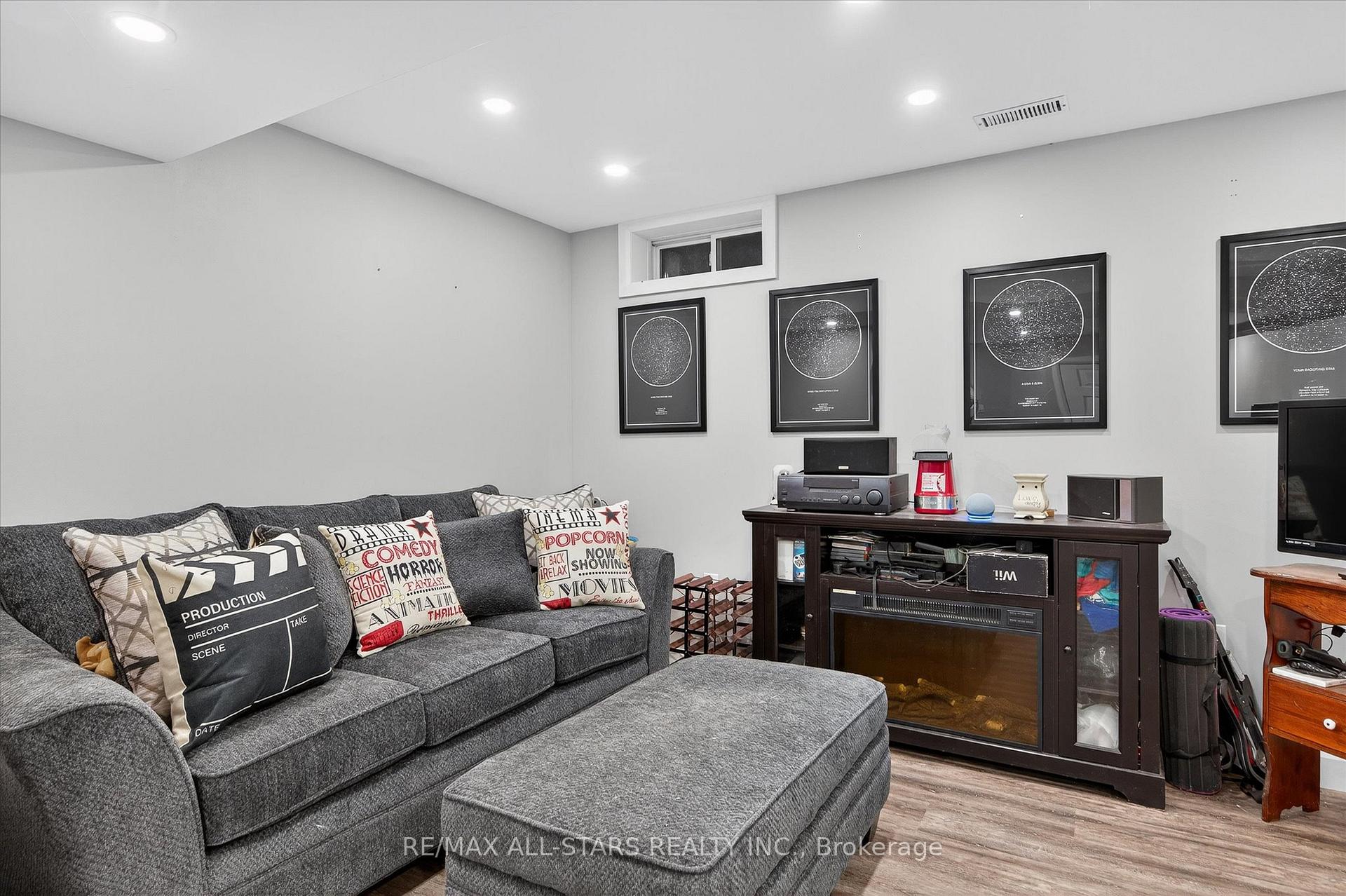 Photo 21 of 54 Ivory Court, Clarington, Bowmanville — HOMEH