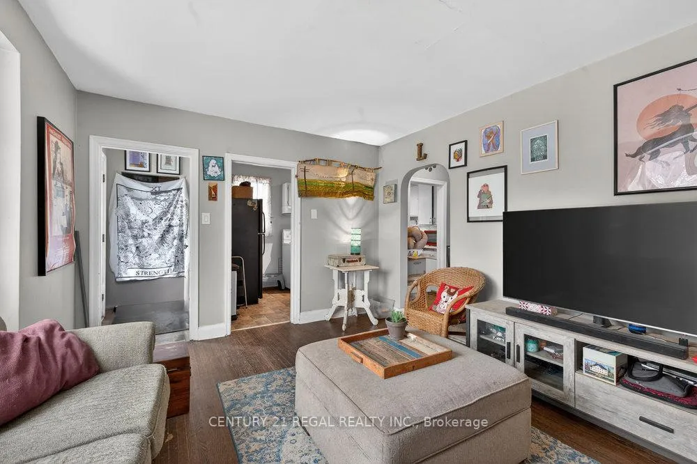 Photo 3 of 24 Roosevelt Avenue, Ajax, South East — HOMEH