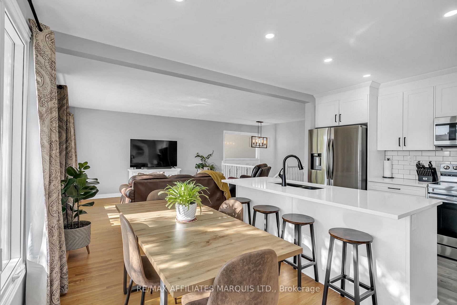 Photo 15 of 220 Fifteenth Street W, Cornwall — HOMEH