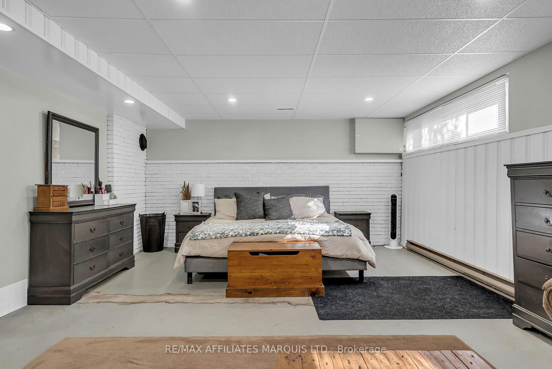 Photo 27 of 220 Fifteenth Street W, Cornwall — HOMEH