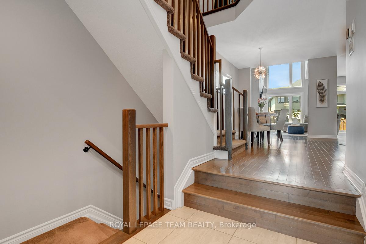 Photo 4 of 510 Stargazer Crescent, Ottawa, Riverside South/Gloucester Glen — HOMEH