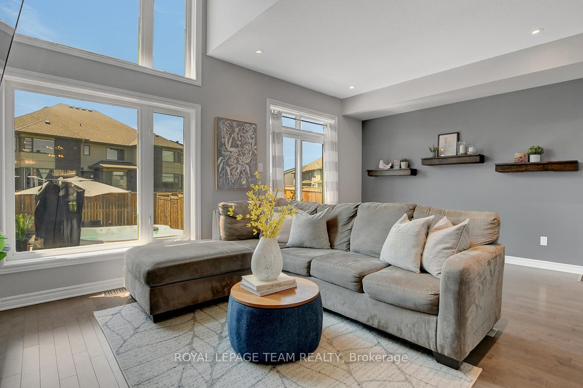 Photo 9 of 510 Stargazer Crescent, Ottawa, Riverside South/Gloucester Glen — HOMEH