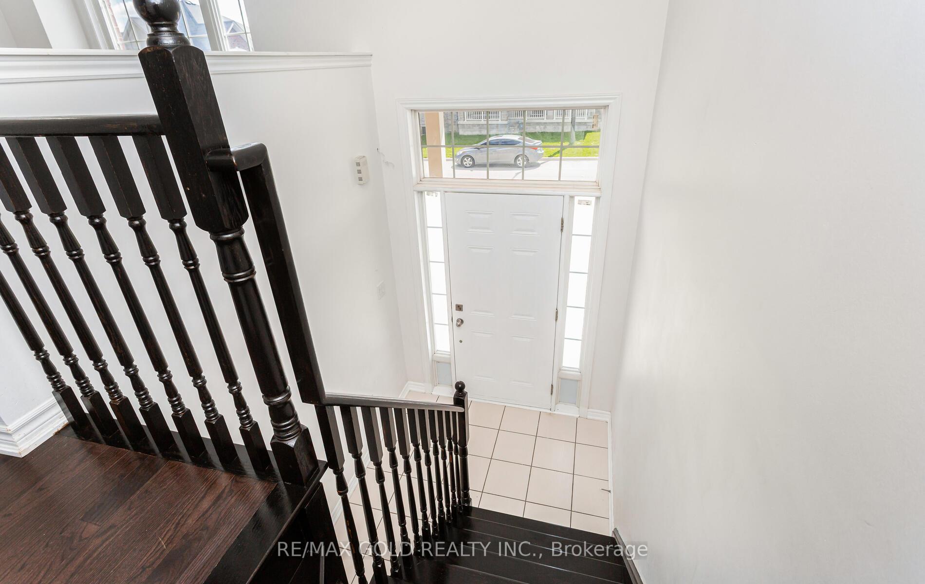 Photo 4 of 68 Agava Street, Brampton, Northwest Brampton — HOMEH