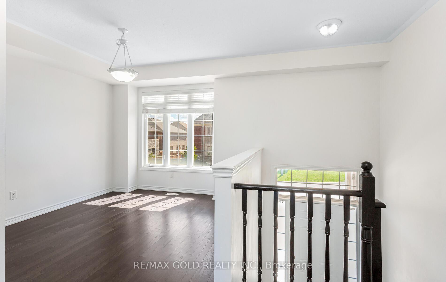 Photo 5 of 68 Agava Street, Brampton, Northwest Brampton — HOMEH