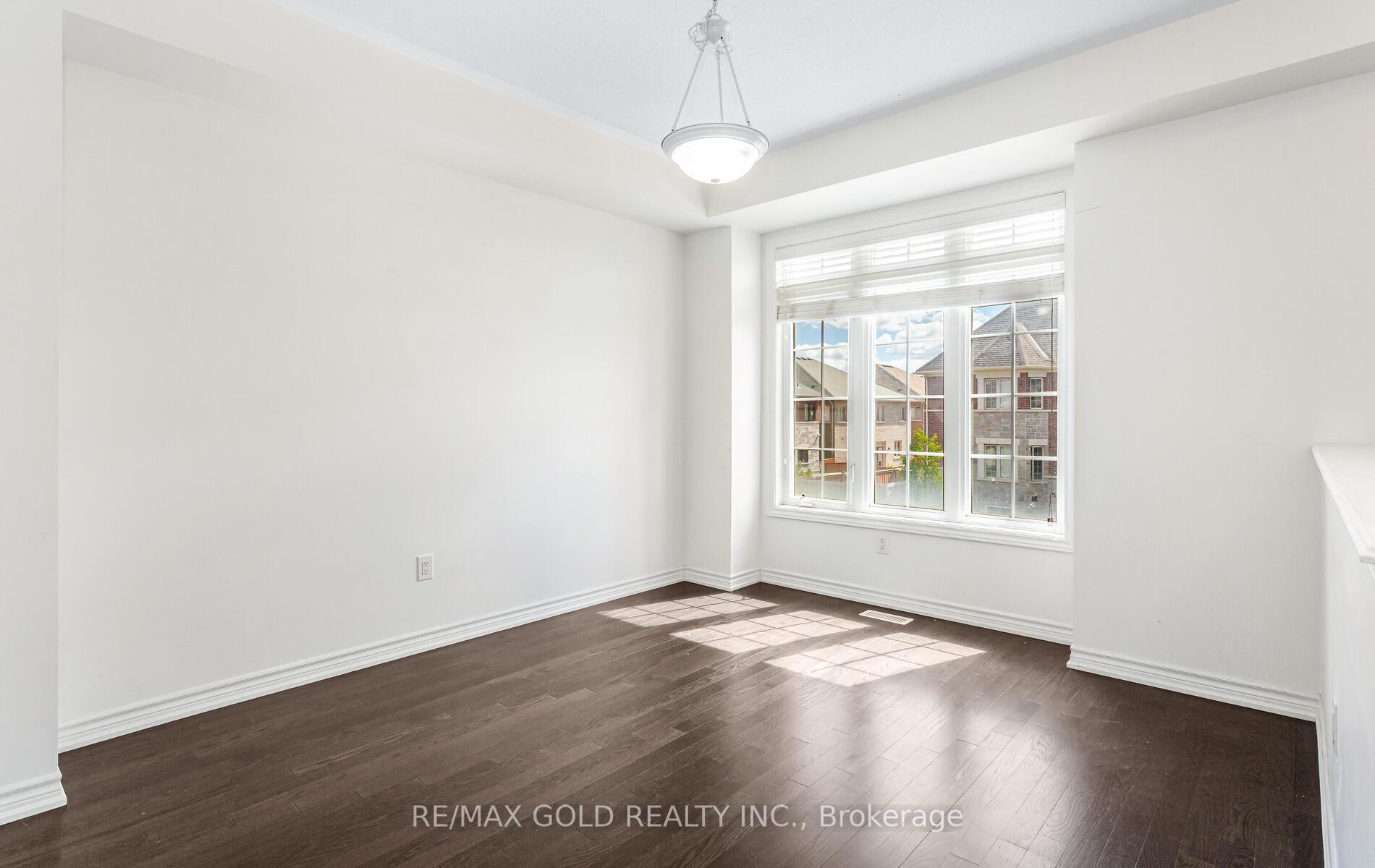 Photo 6 of 68 Agava Street, Brampton, Northwest Brampton — HOMEH