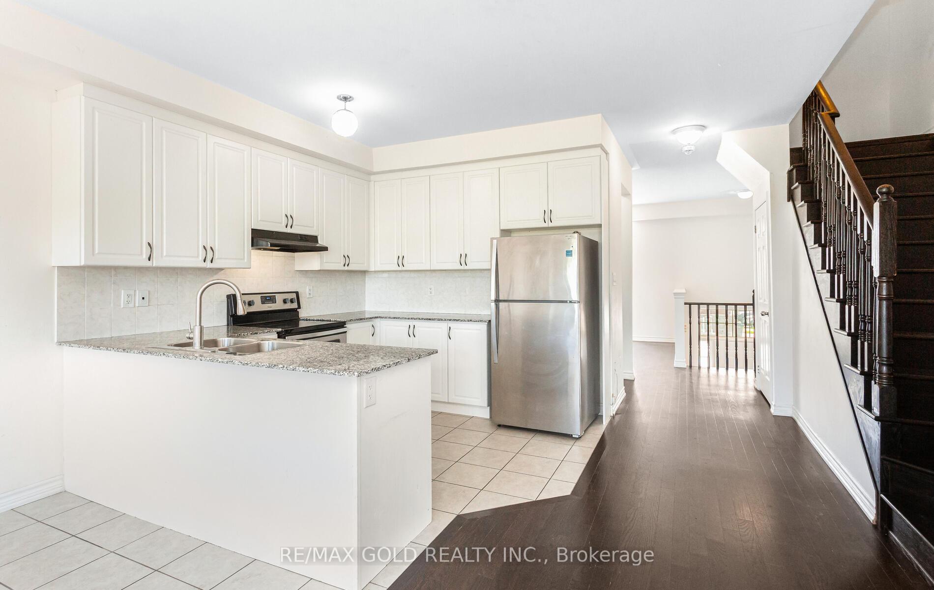Photo 13 of 68 Agava Street, Brampton, Northwest Brampton — HOMEH