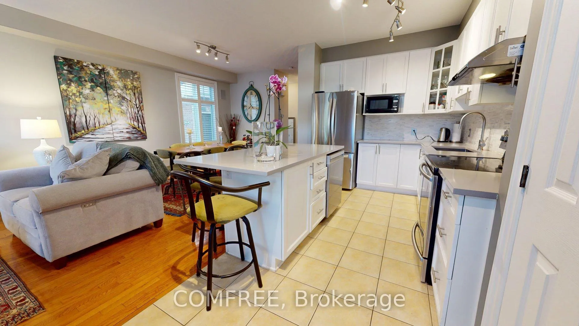 Photo 3 of 29D Cresthaven Drive, Ottawa, Barrhaven East — HOMEH