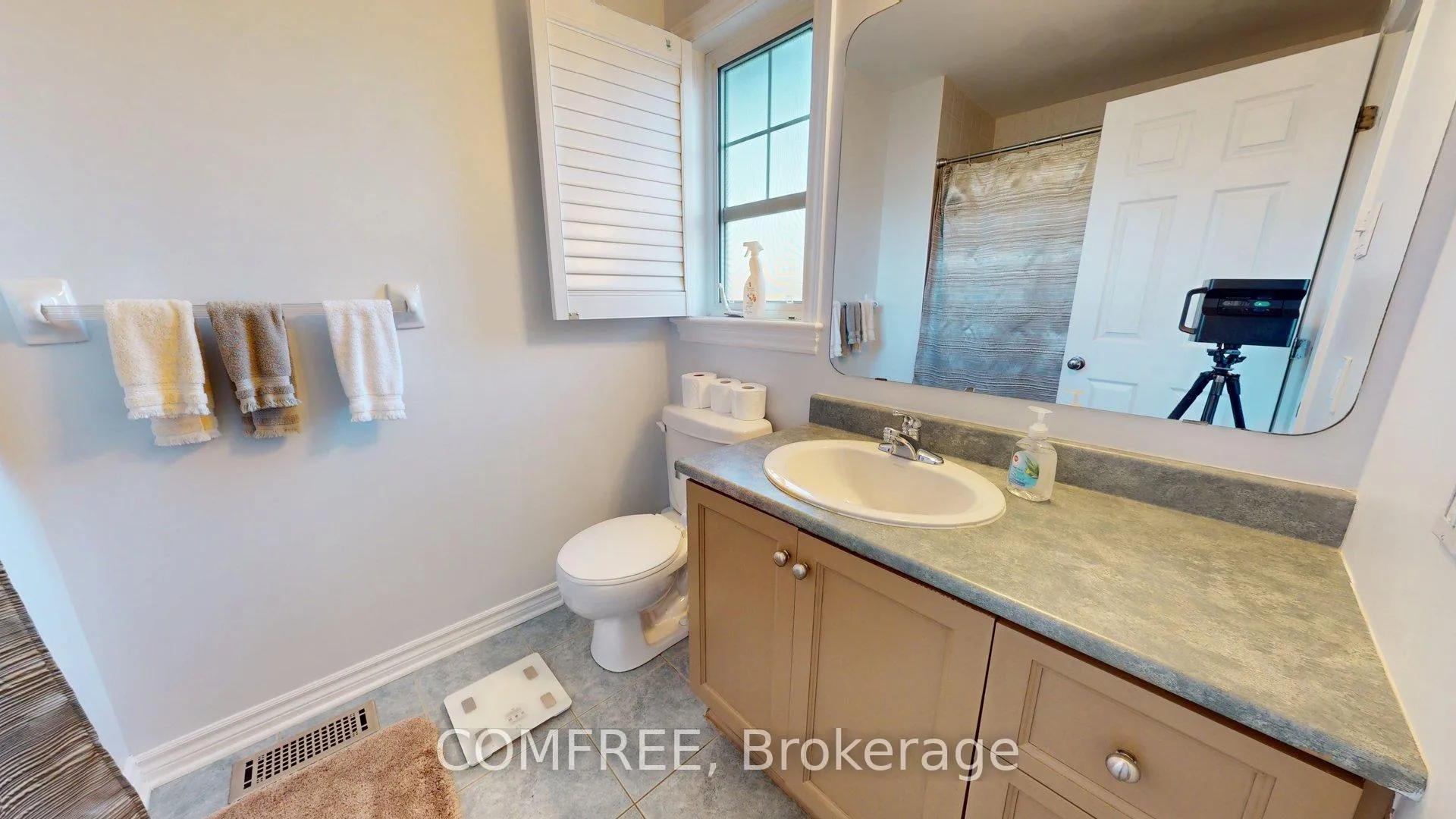 Photo 15 of 29D Cresthaven Drive, Ottawa, Barrhaven East — HOMEH