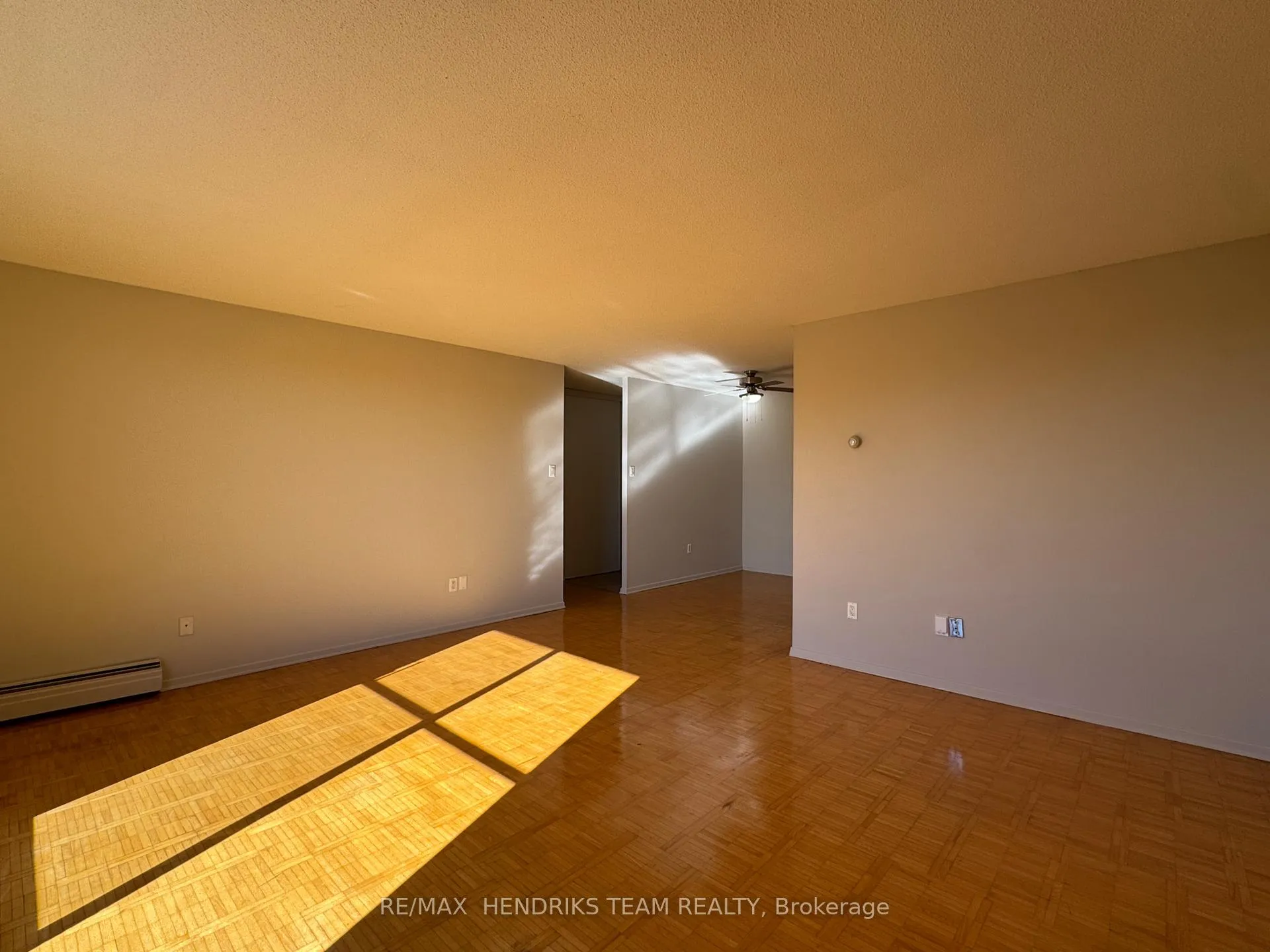 Photo 6 of Unit 802, 64 Windward Street, St. Catharines, Carlton/Bunting — HOMEH