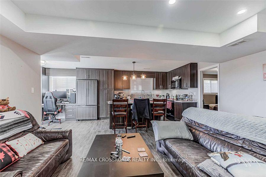Photo 5 of Unit Lower, 15 Niddery Street, Clarington, Courtice — HOMEH