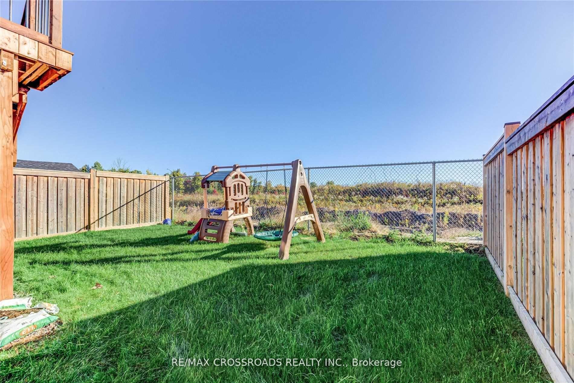 Photo 11 of Unit Lower, 15 Niddery Street, Clarington, Courtice — HOMEH
