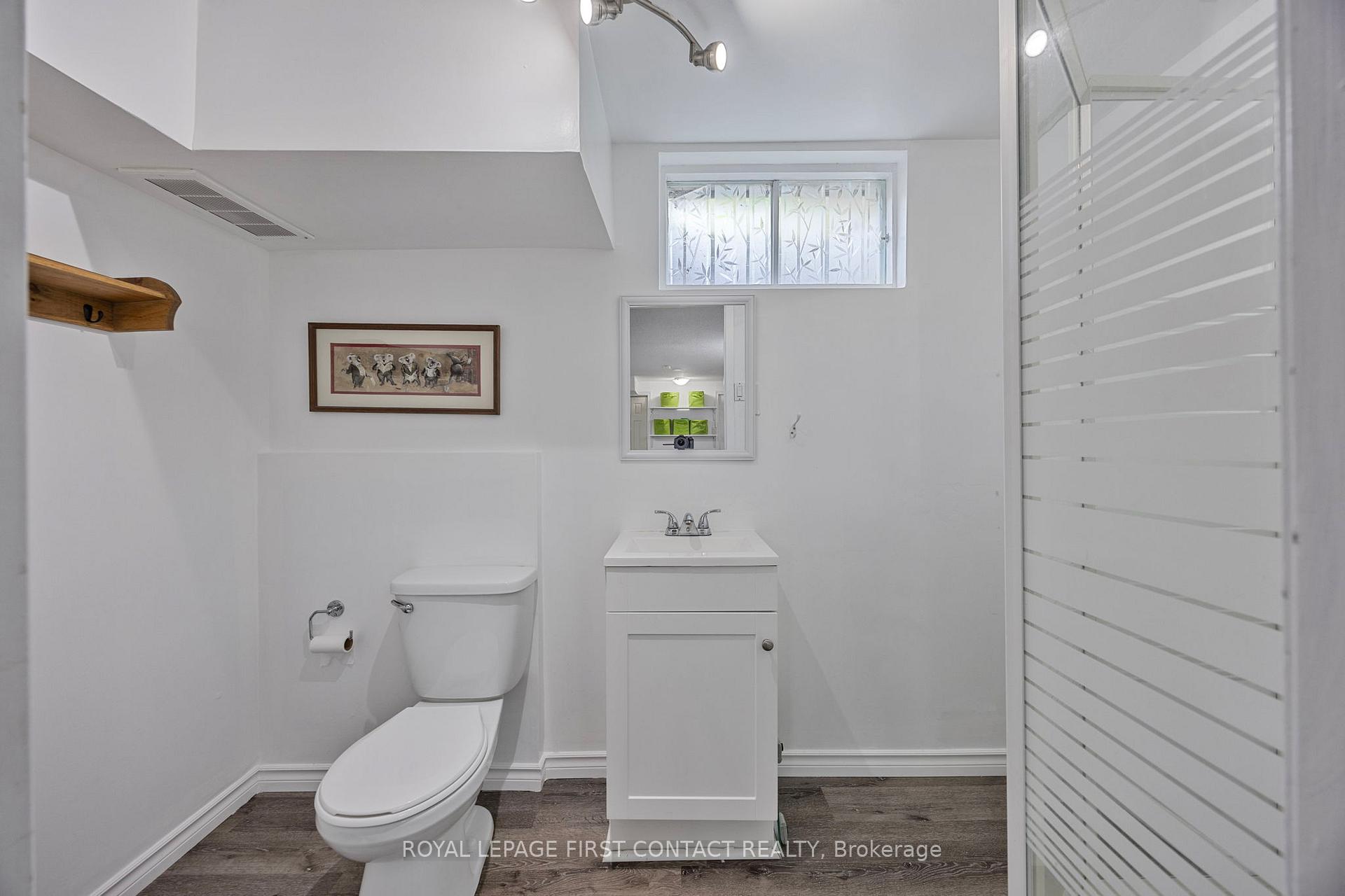 Photo 15 of 239 Browning Trail, Barrie, Letitia Heights — HOMEH