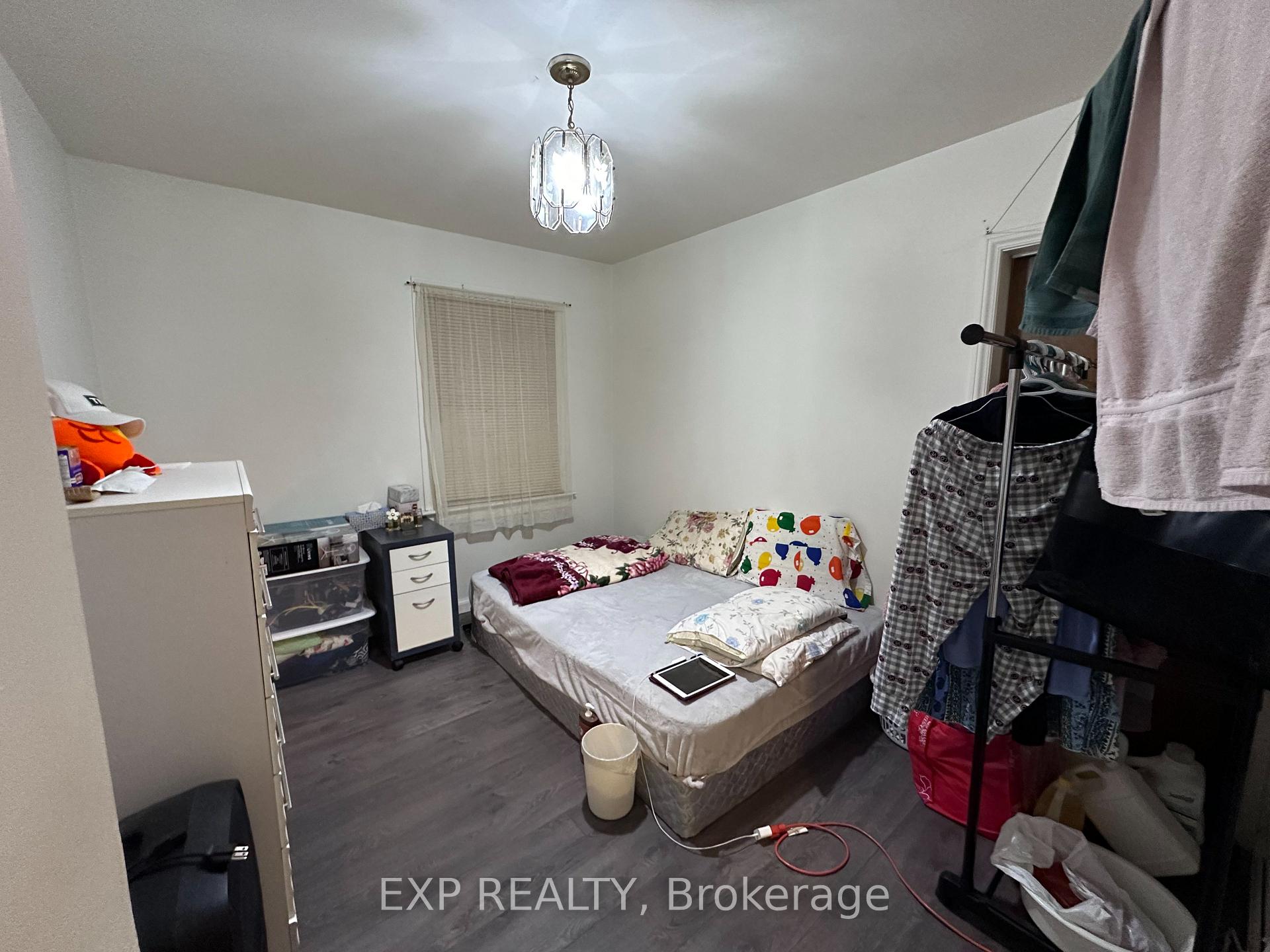 Photo 9 of 33 John Street, Chatham-Kent — HOMEH
