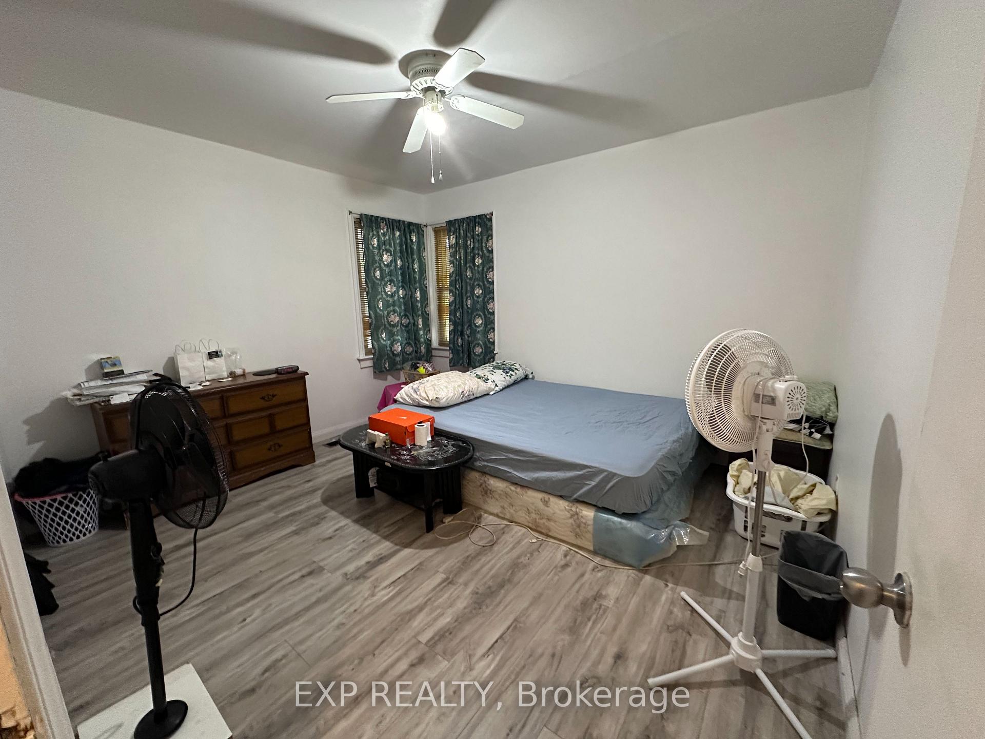 Photo 11 of 33 John Street, Chatham-Kent — HOMEH