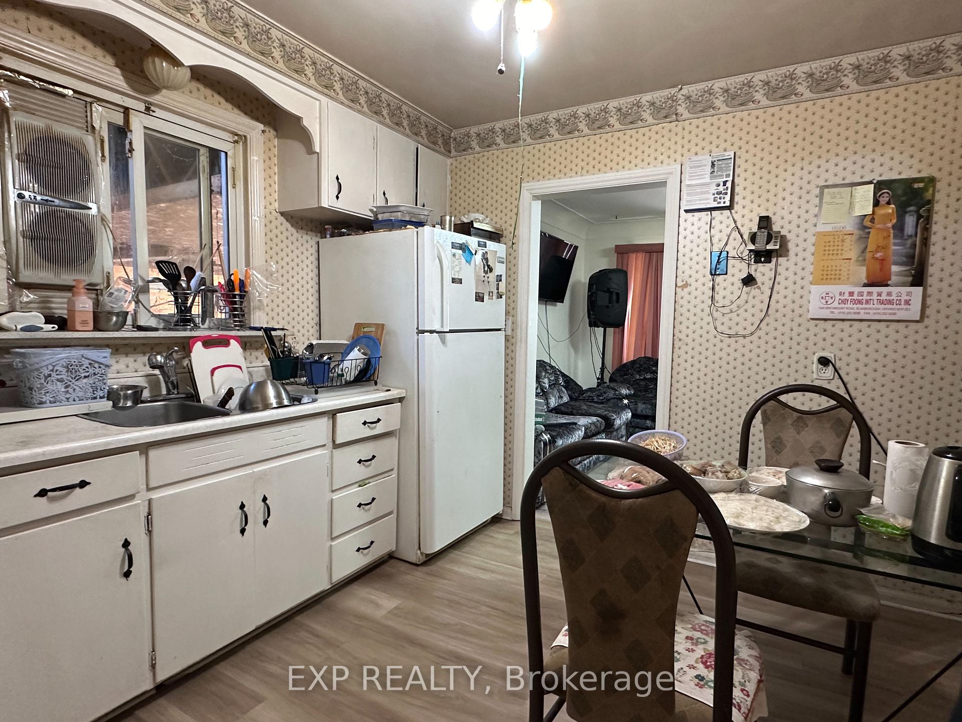 Photo 16 of 33 John Street, Chatham-Kent — HOMEH