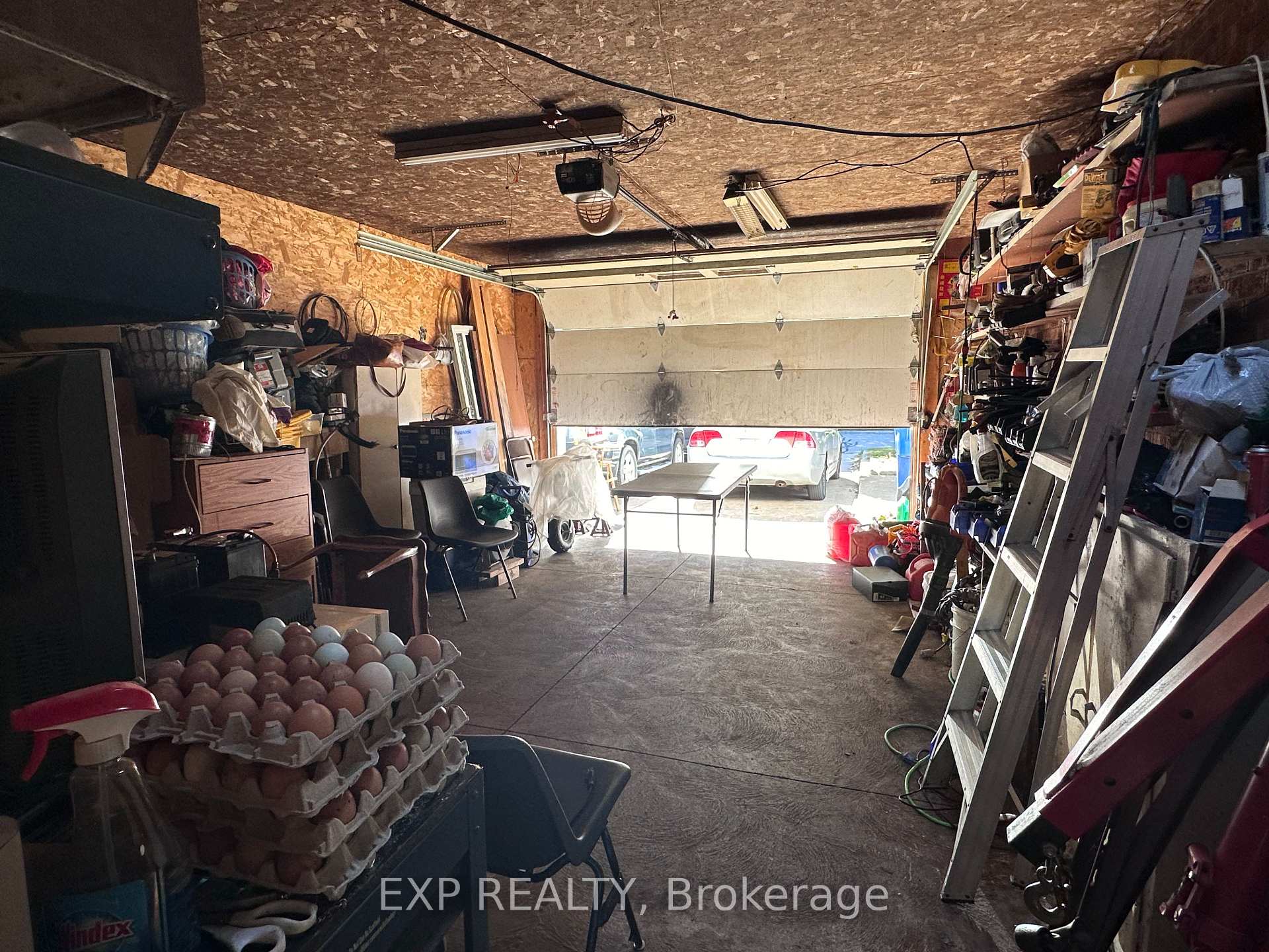 Photo 44 of 33 John Street, Chatham-Kent — HOMEH