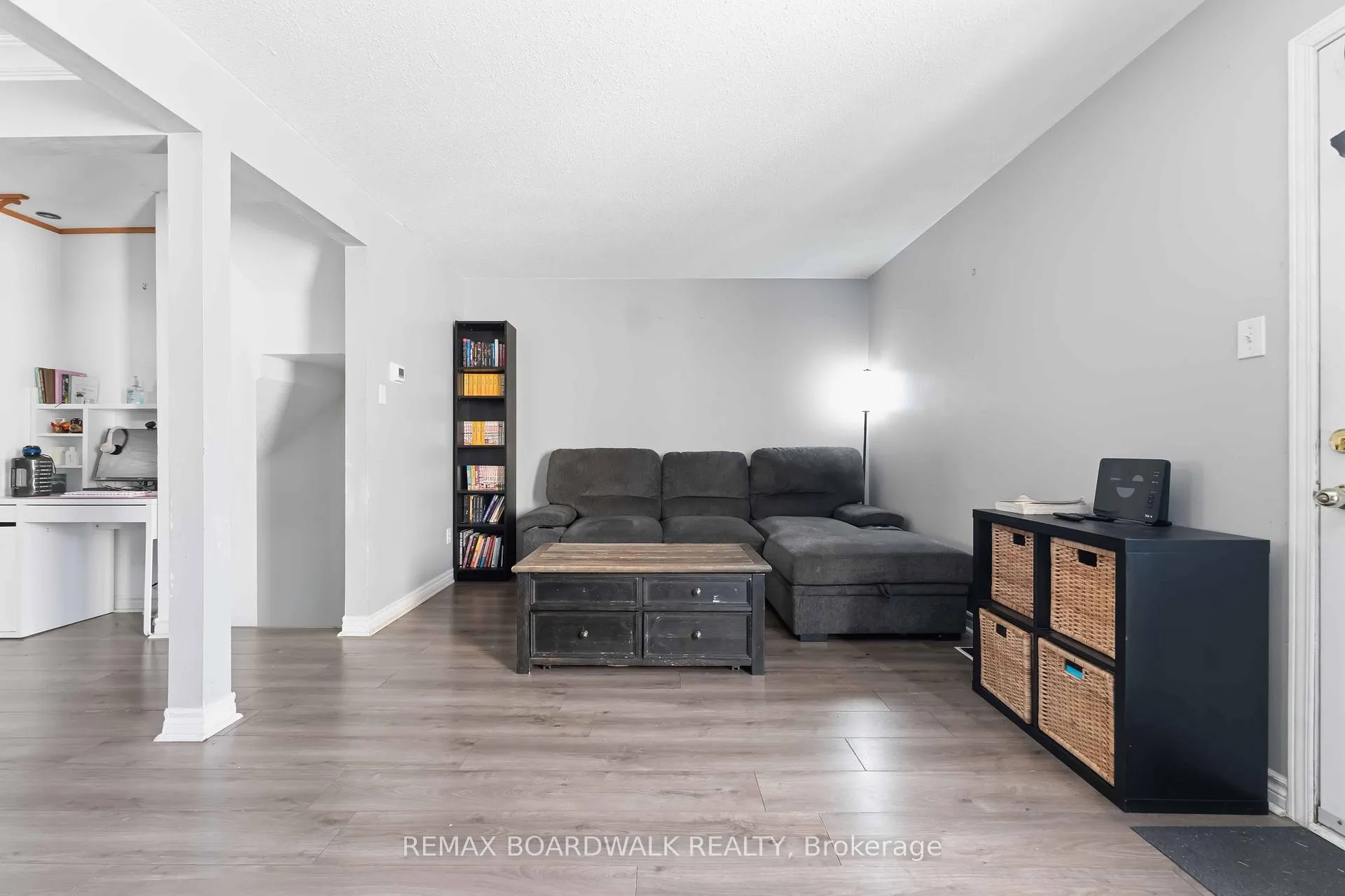 Photo 5 of 1707 Meadowbrook Road, Ottawa, Pineview — HOMEH