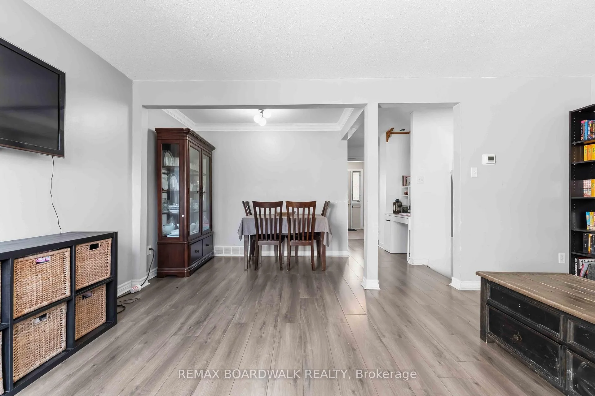 Photo 6 of 1707 Meadowbrook Road, Ottawa, Pineview — HOMEH