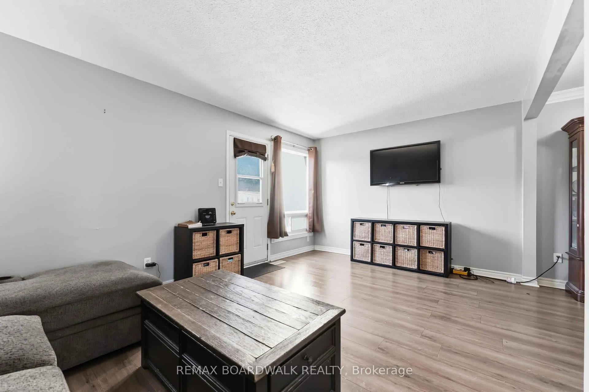 Photo 8 of 1707 Meadowbrook Road, Ottawa, Pineview — HOMEH