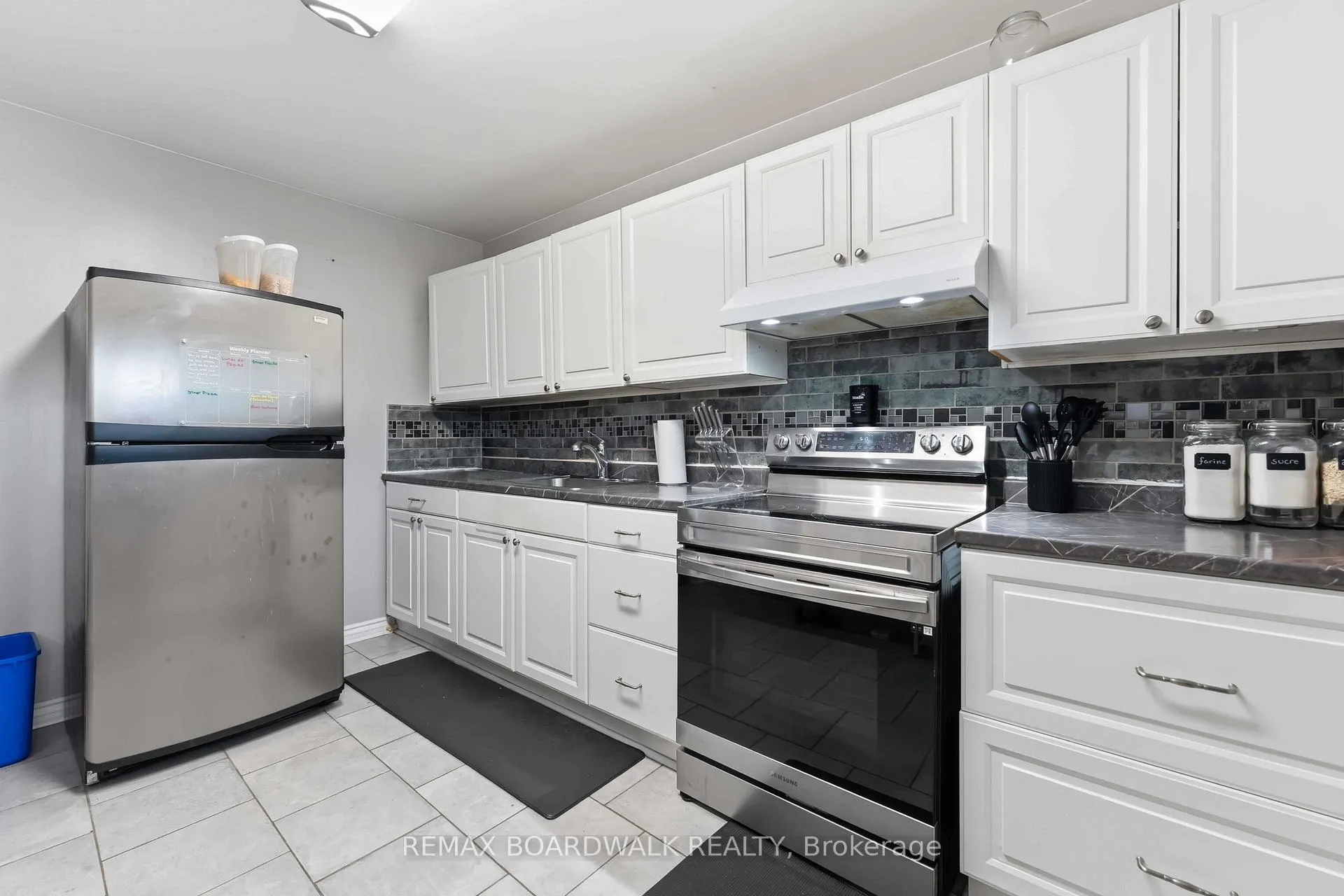 Photo 11 of 1707 Meadowbrook Road, Ottawa, Pineview — HOMEH