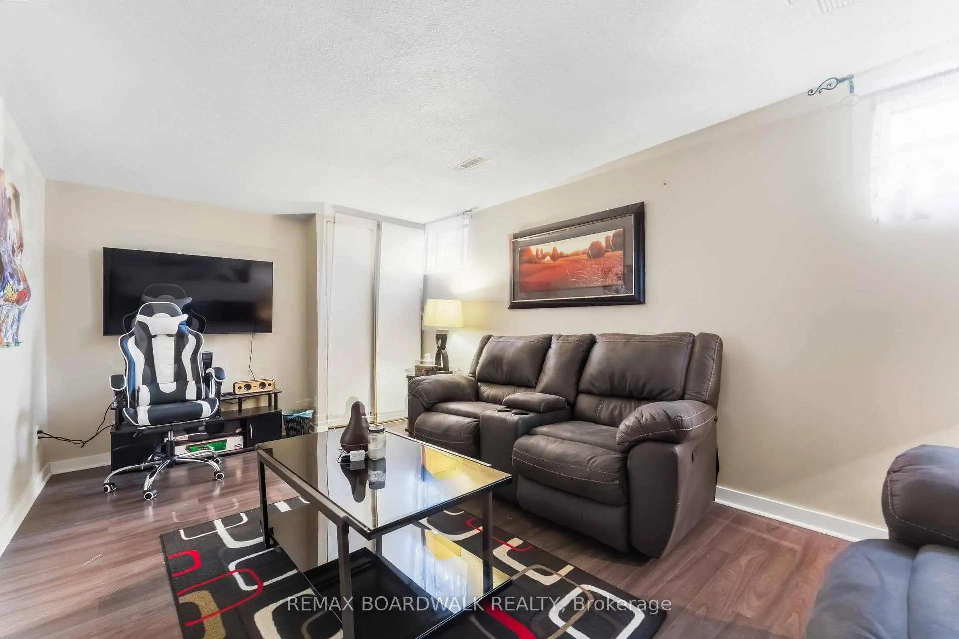 Photo 19 of 1707 Meadowbrook Road, Ottawa, Pineview — HOMEH